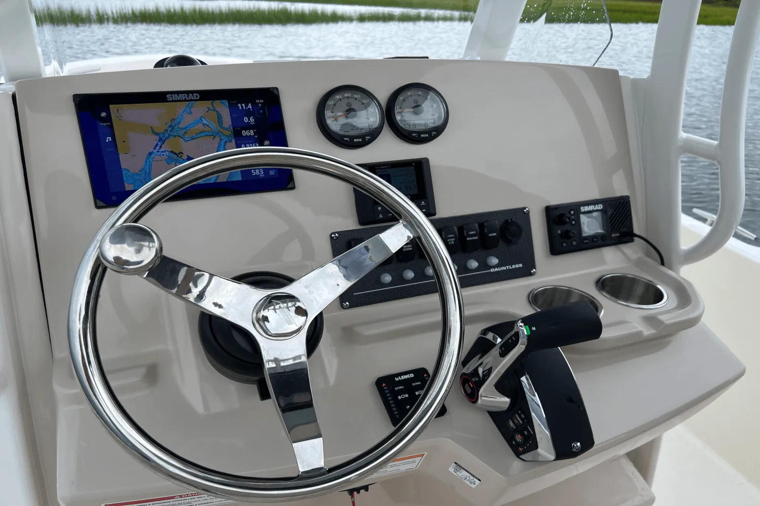 2026 Boston Whaler 220 Dauntless Image Thumbnail #17