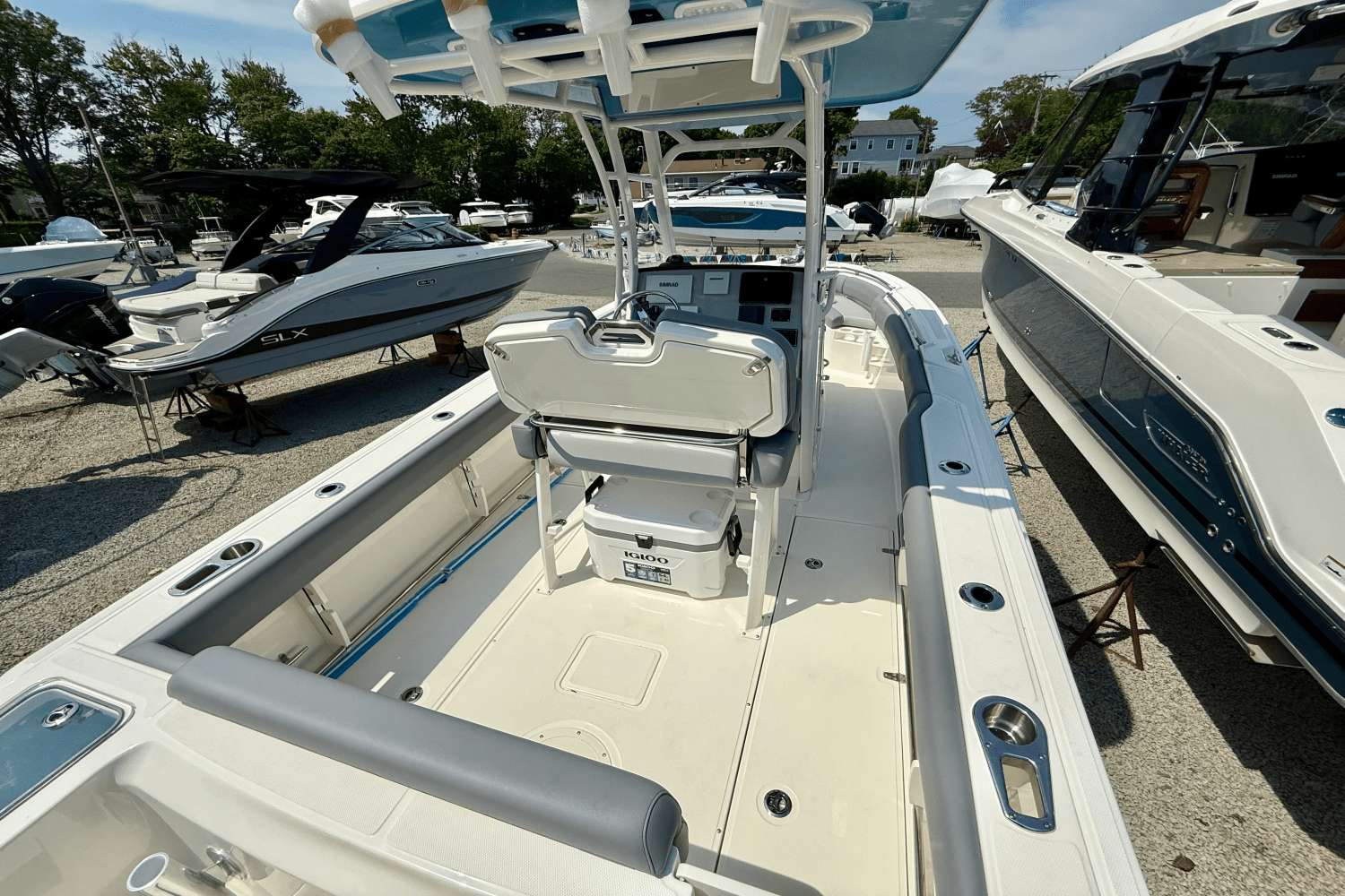 2025 Boston Whaler 230 Outrage Image Thumbnail #4