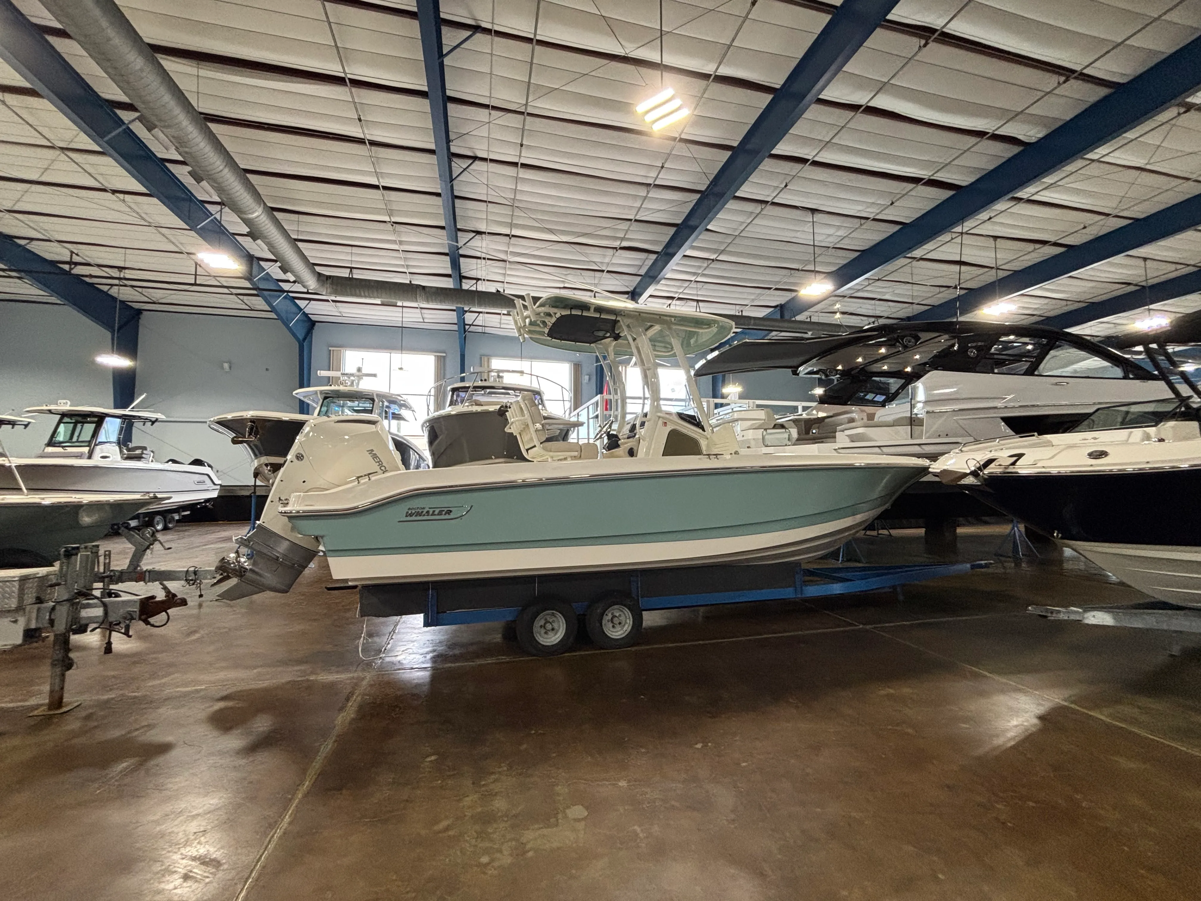 2026 Boston Whaler 220 Dauntless Image Thumbnail #3