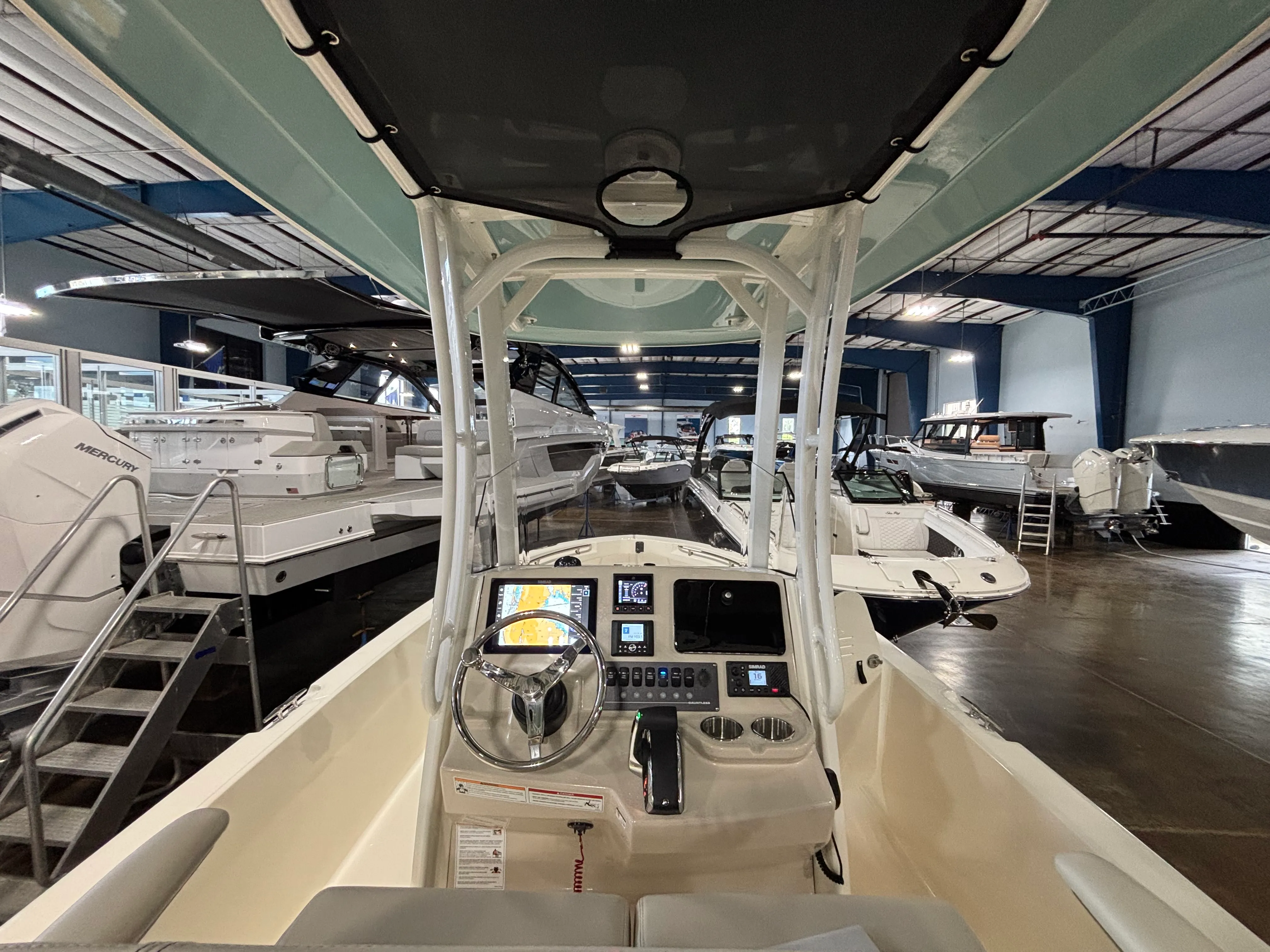 2026 Boston Whaler 220 Dauntless Image Thumbnail #14