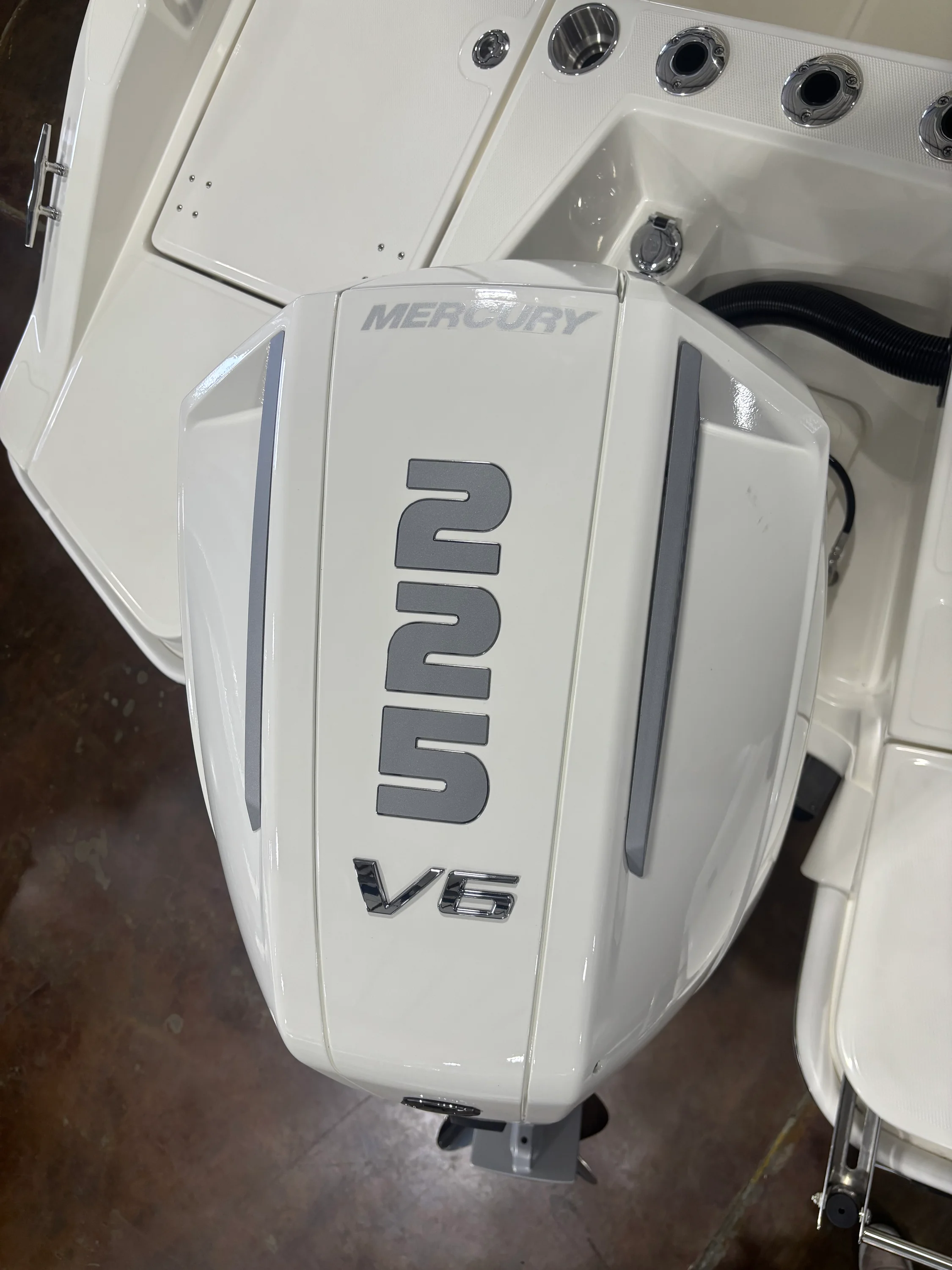 2026 Boston Whaler 220 Dauntless Image Thumbnail #8