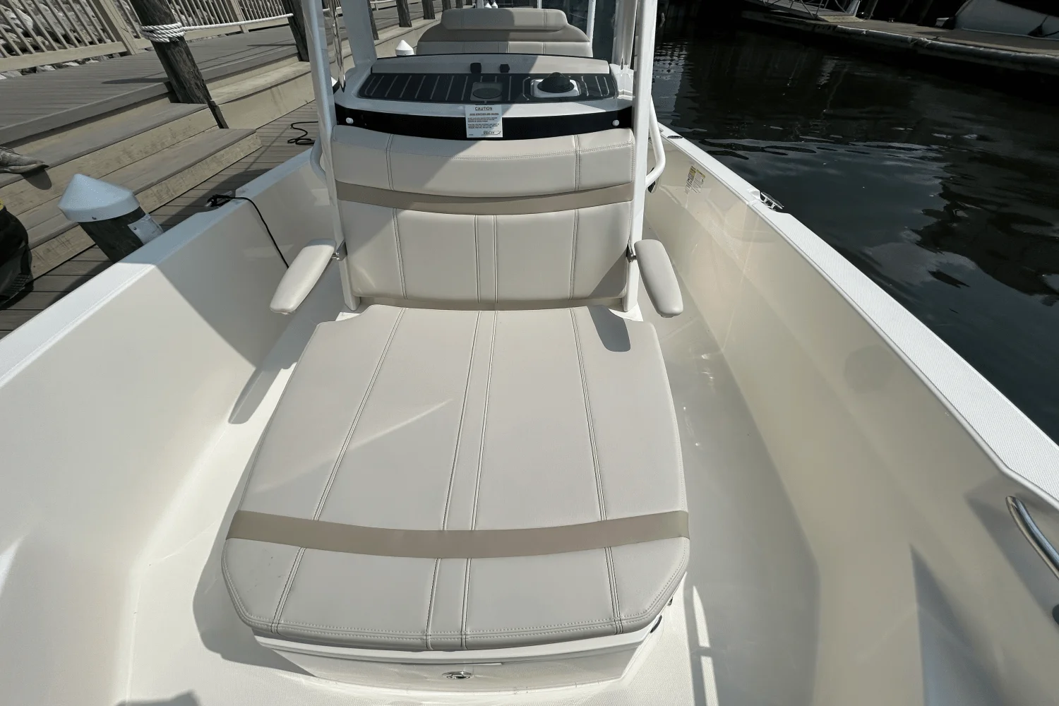 2026 Boston Whaler 220 Dauntless Image Thumbnail #16