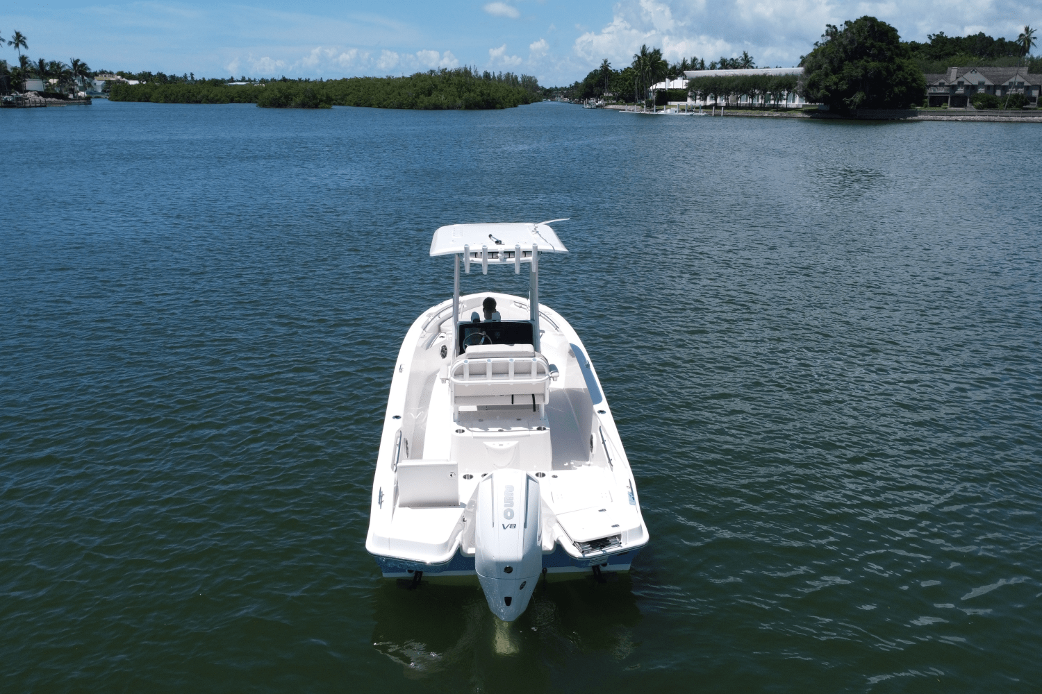 2026 Boston Whaler 220 Dauntless Image Thumbnail #8