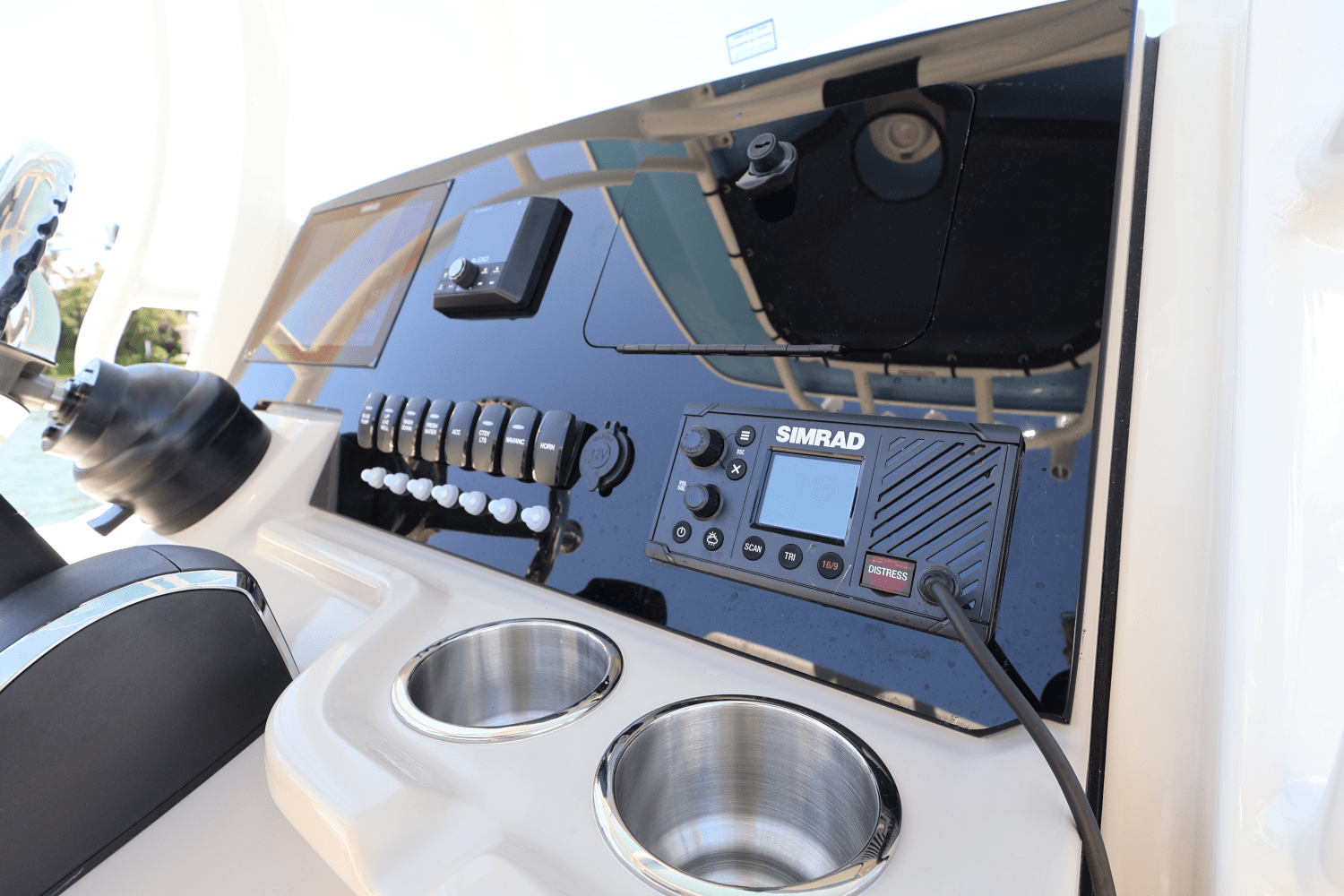 2026 Boston Whaler 220 Dauntless Image Thumbnail #40