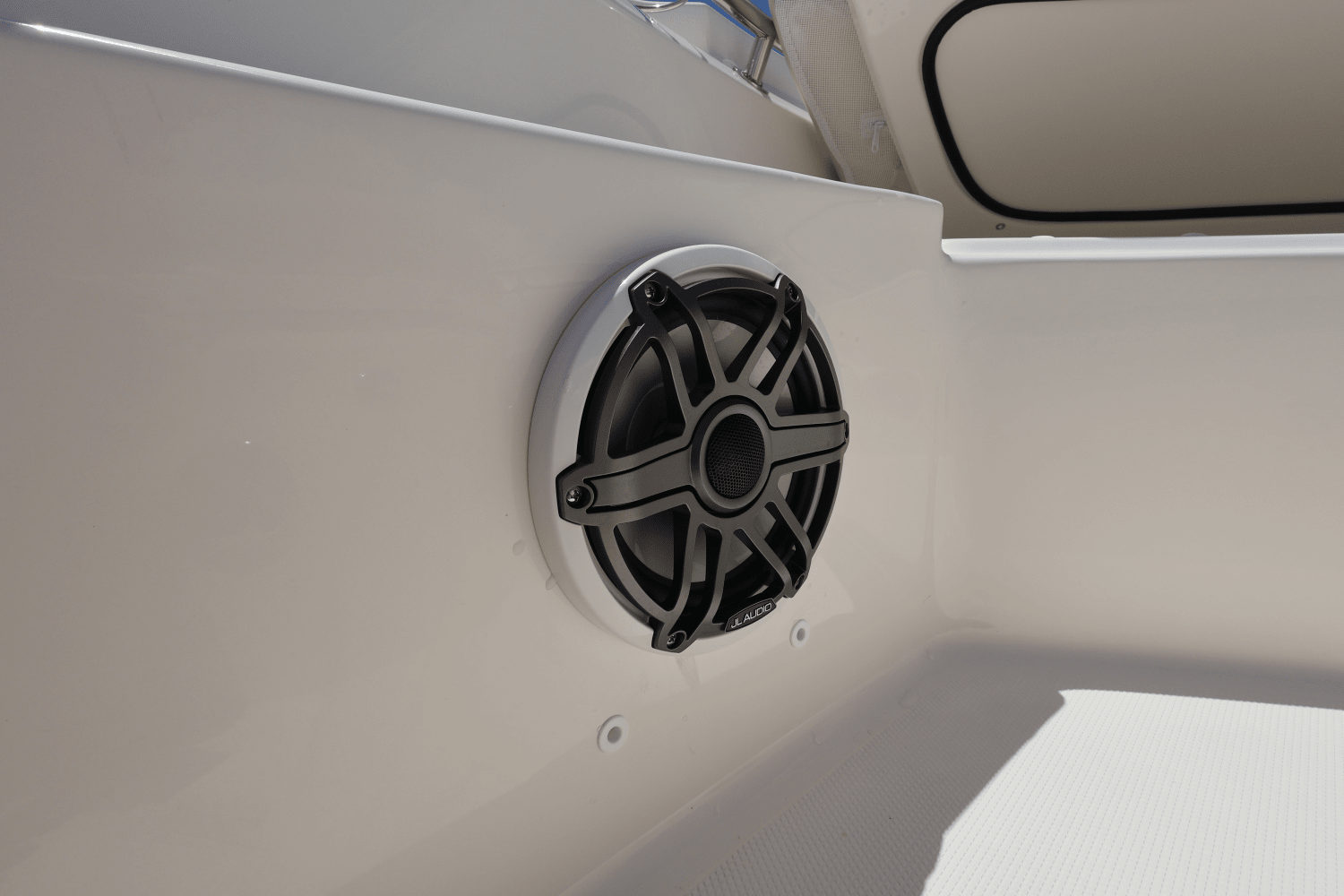 2026 Boston Whaler 220 Dauntless Image Thumbnail #58