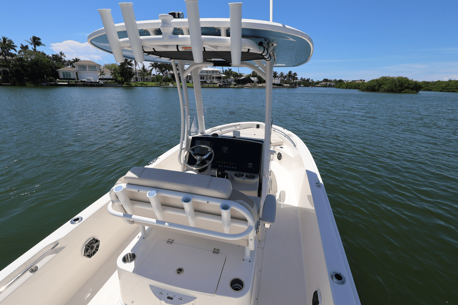 2026 Boston Whaler 220 Dauntless Image Thumbnail #31