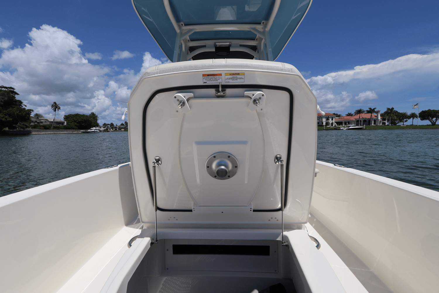 2026 Boston Whaler 220 Dauntless Image Thumbnail #20