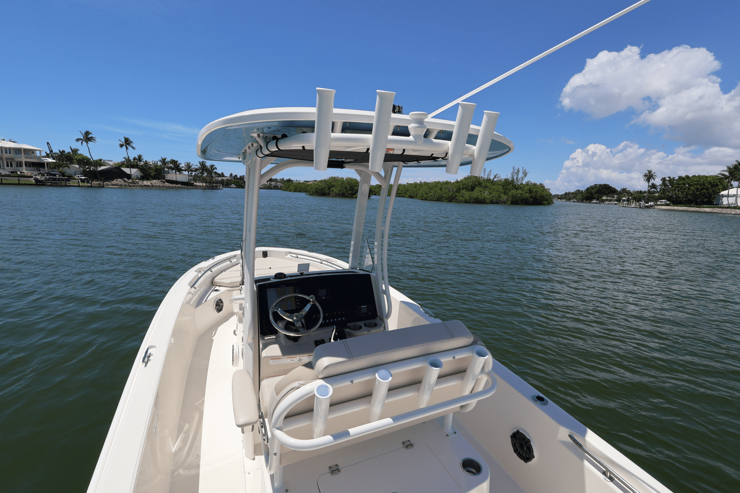 2026 Boston Whaler 220 Dauntless Image Thumbnail #30