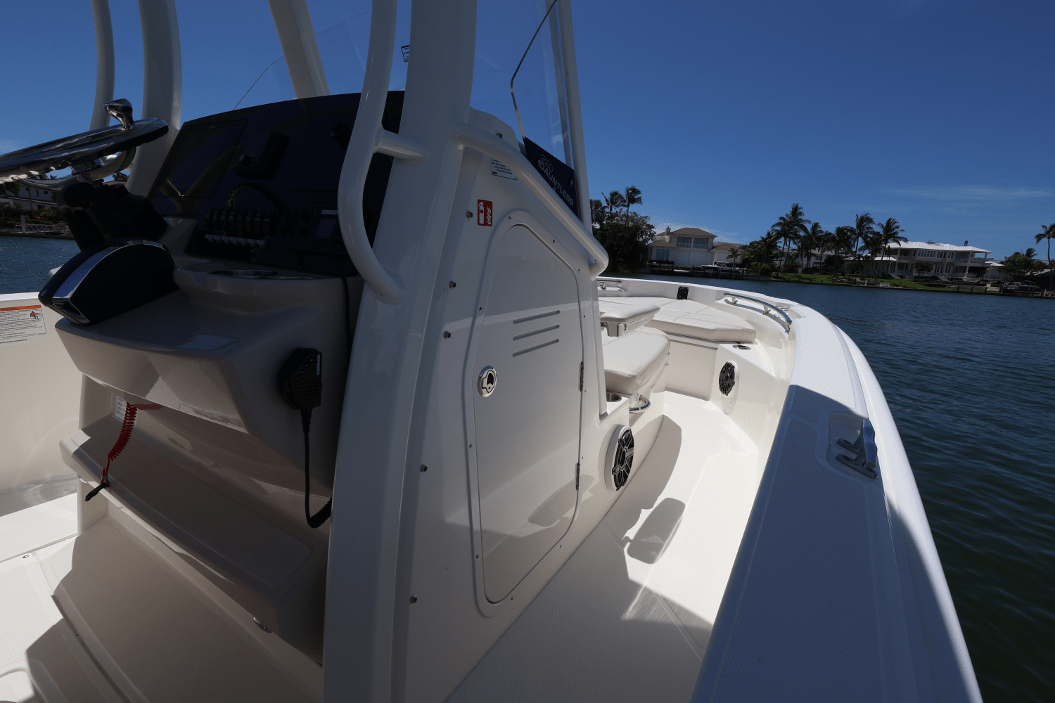 2026 Boston Whaler 220 Dauntless Image Thumbnail #24