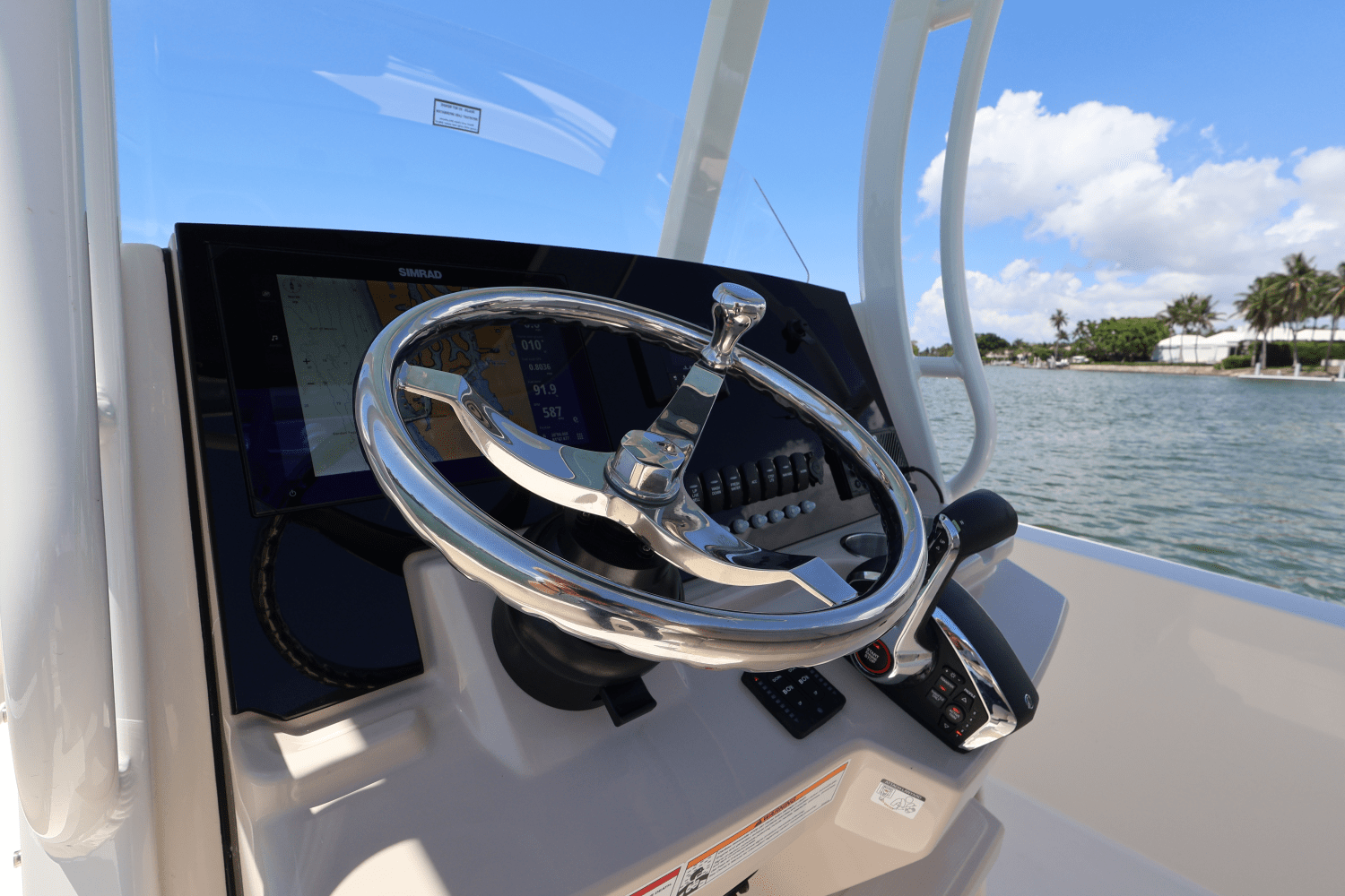 2026 Boston Whaler 220 Dauntless Image Thumbnail #38