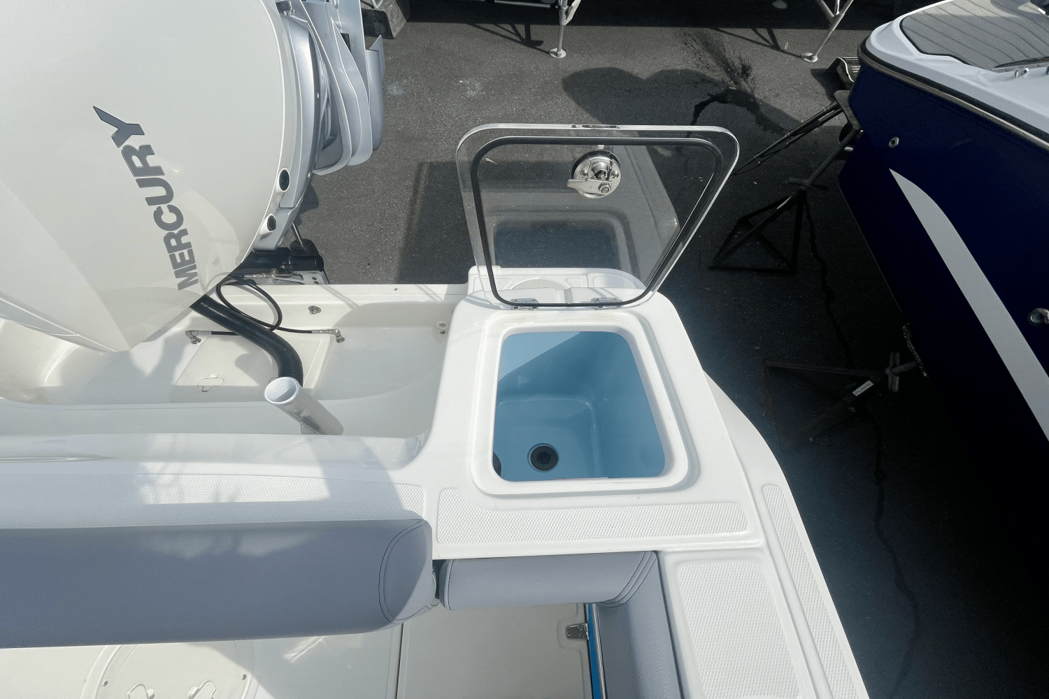 2025 Boston Whaler 230 Outrage Image Thumbnail #5