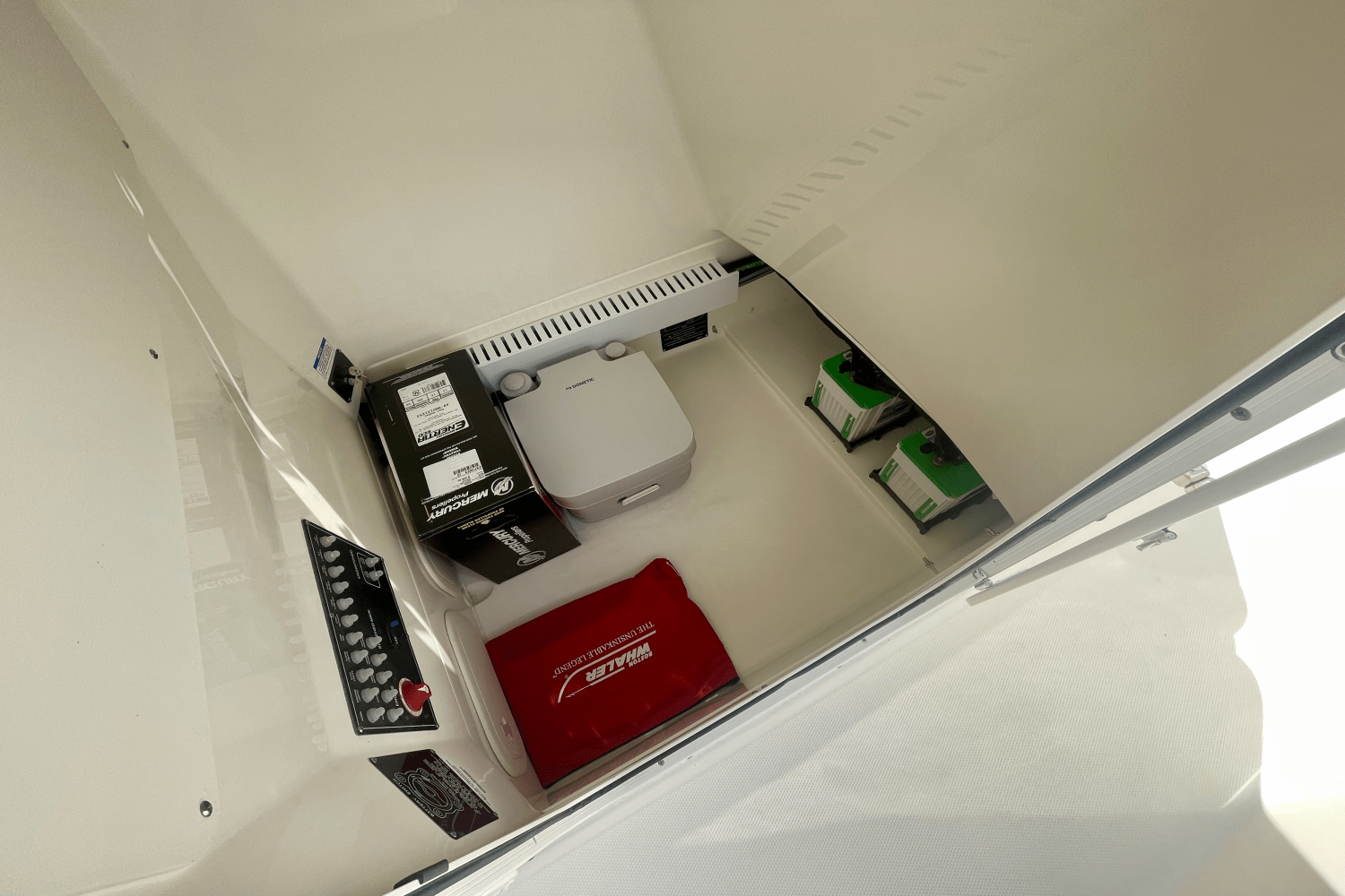 2025 Boston Whaler 230 Outrage Image Thumbnail #13
