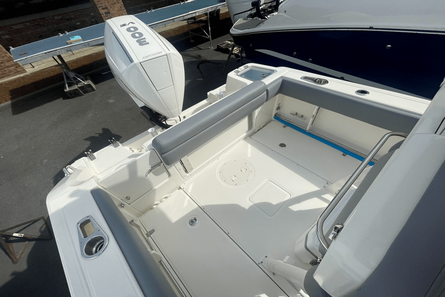 2025 Boston Whaler 230 Outrage Image Thumbnail #2
