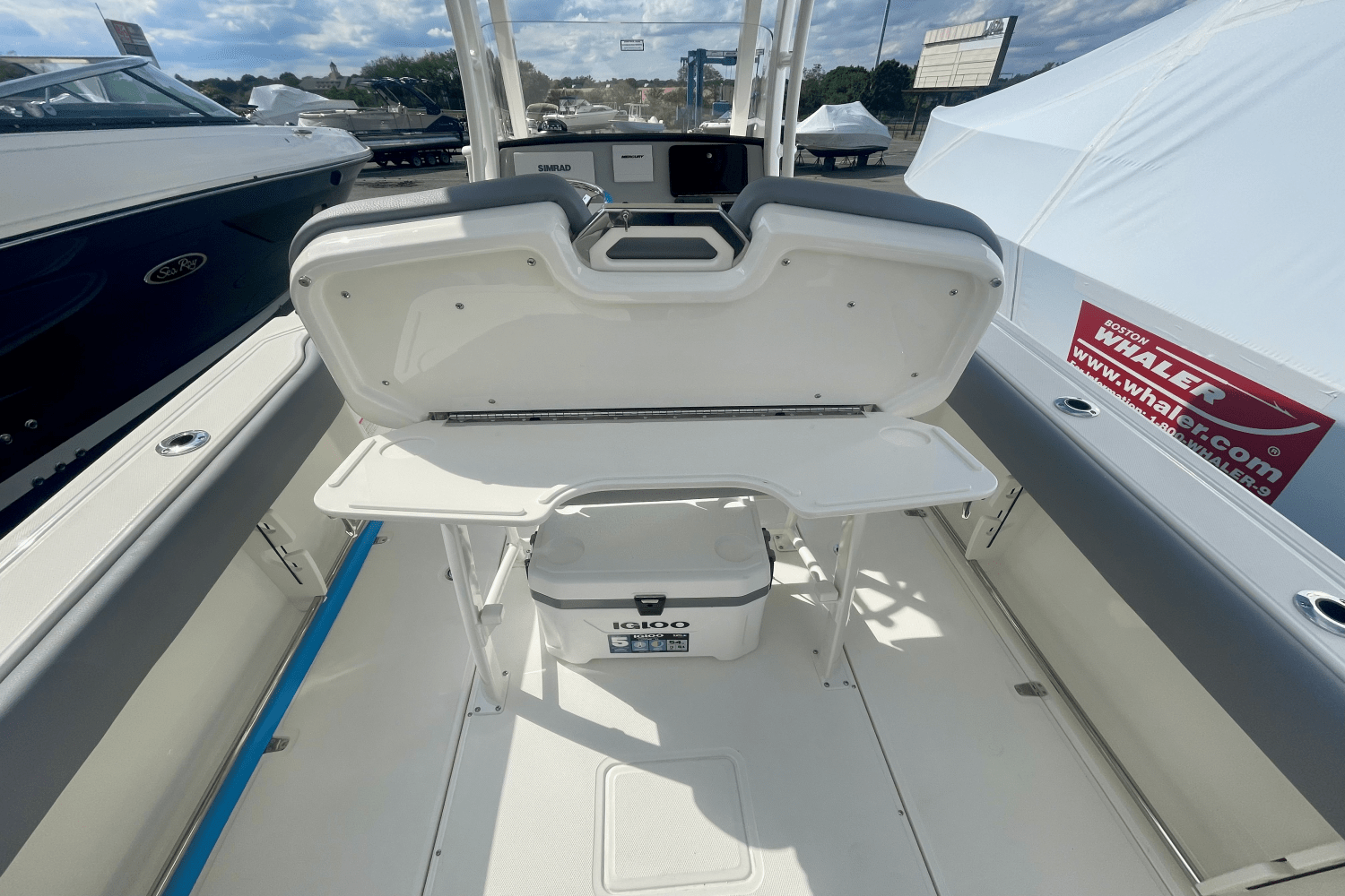 2025 Boston Whaler 230 Outrage Image Thumbnail #7