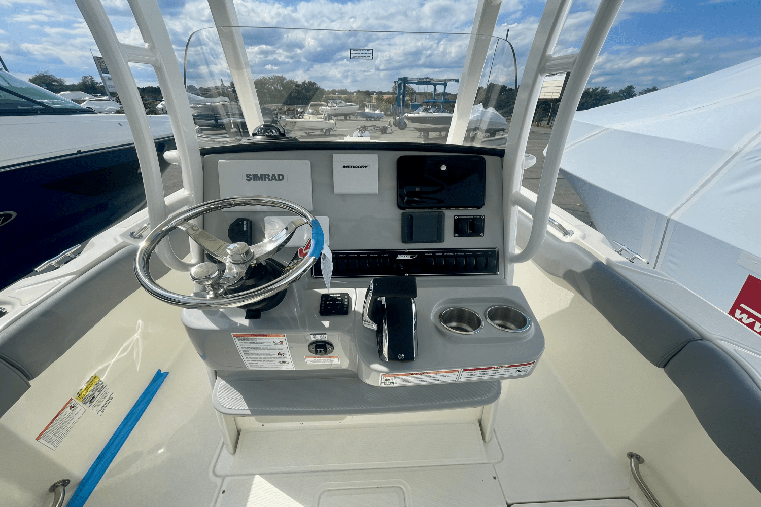 2025 Boston Whaler 230 Outrage Image Thumbnail #11