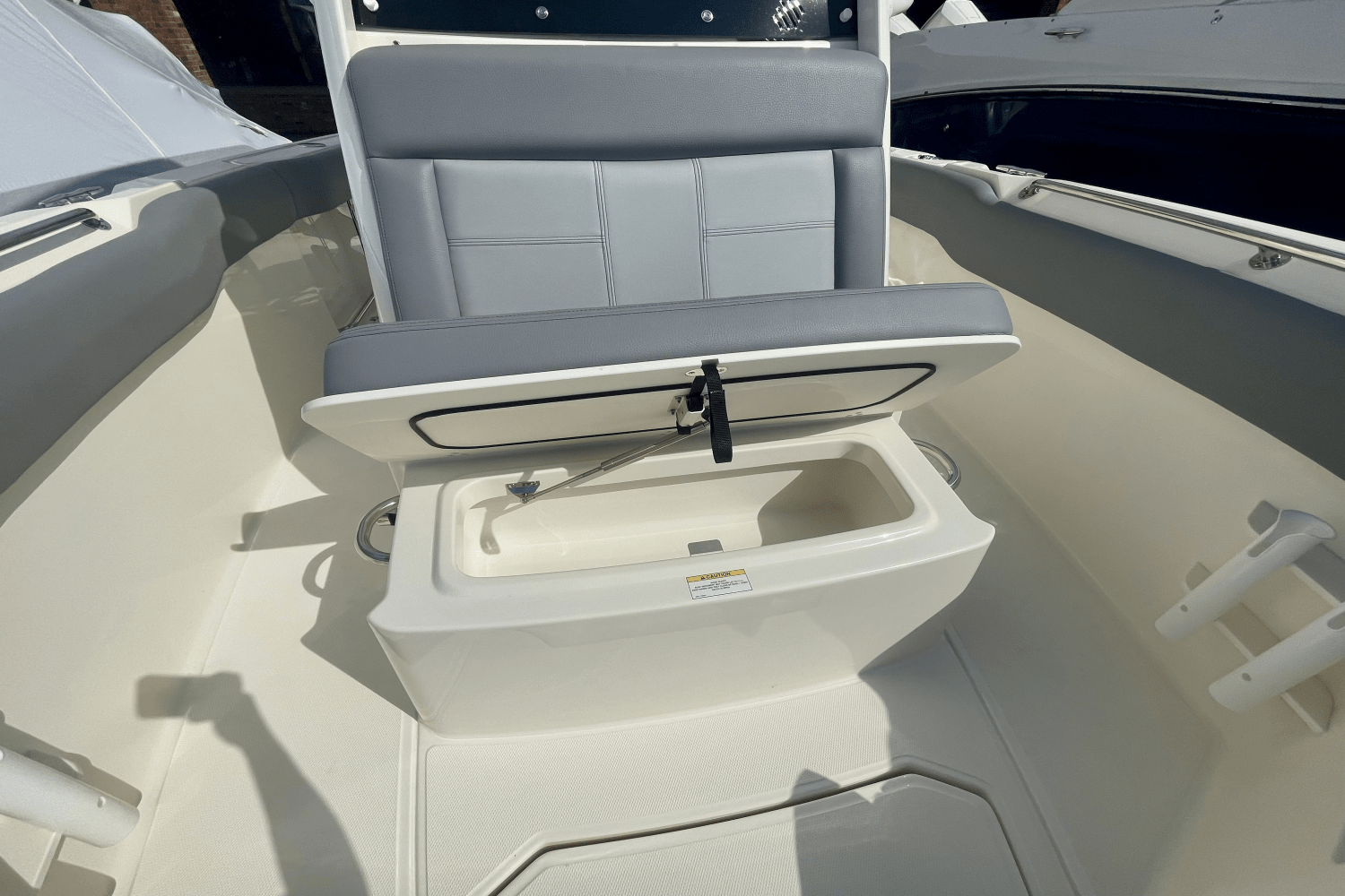 2025 Boston Whaler 230 Outrage Image Thumbnail #16