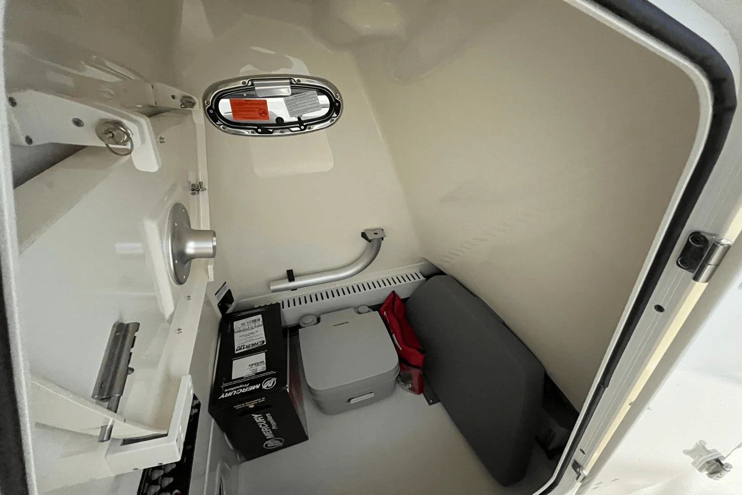 2025 Boston Whaler 230 Outrage Image Thumbnail #10