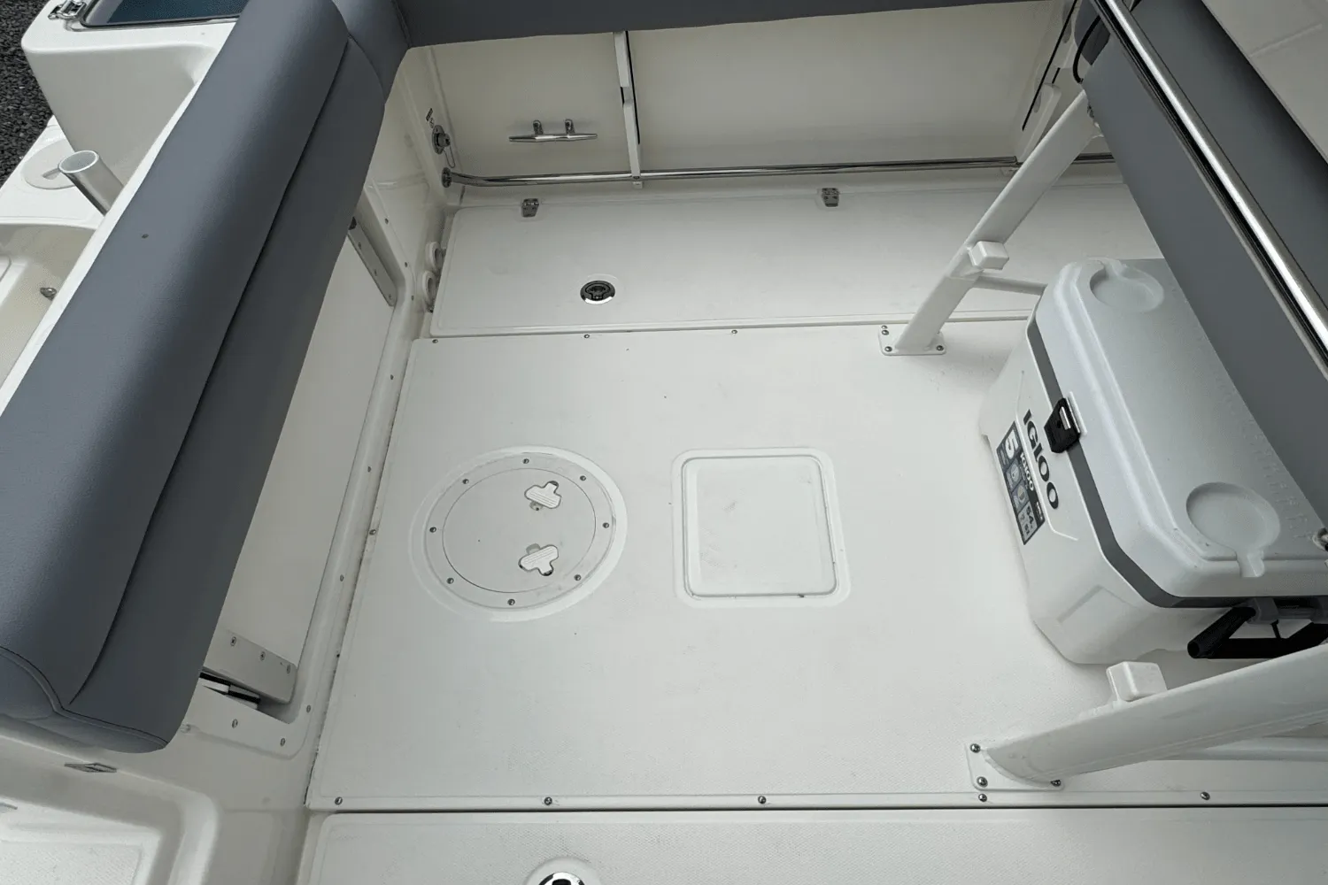 2026 Boston Whaler 230 Outrage Image Thumbnail #8