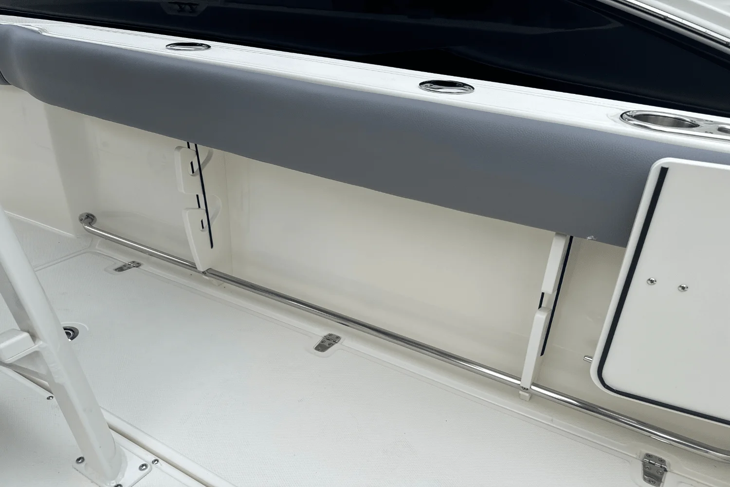 2026 Boston Whaler 230 Outrage Image Thumbnail #12