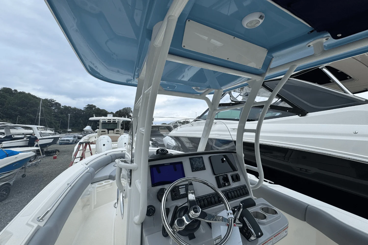 2026 Boston Whaler 230 Outrage Image Thumbnail #30