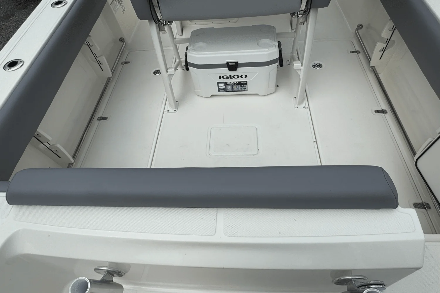 2026 Boston Whaler 230 Outrage Image Thumbnail #7