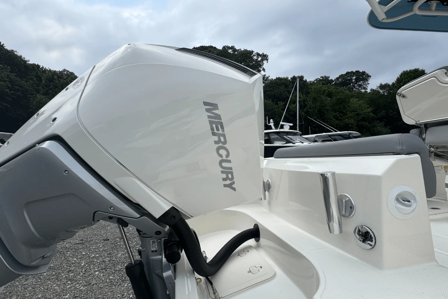 2026 Boston Whaler 230 Outrage Image Thumbnail #4