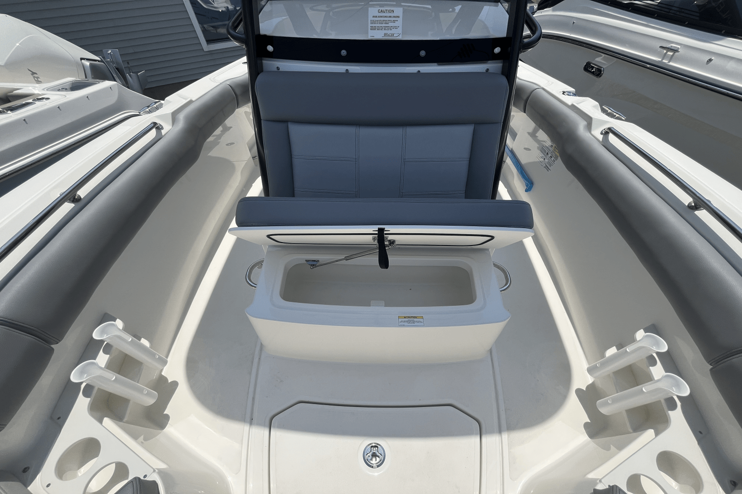 2025 Boston Whaler 230 Outrage Image Thumbnail #16