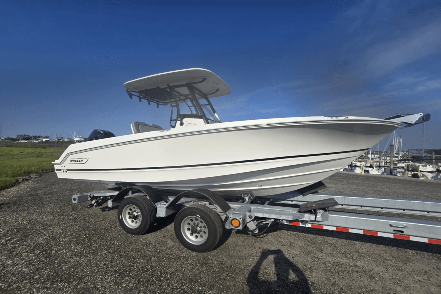 2025 Boston Whaler 230 Outrage Image Thumbnail #18