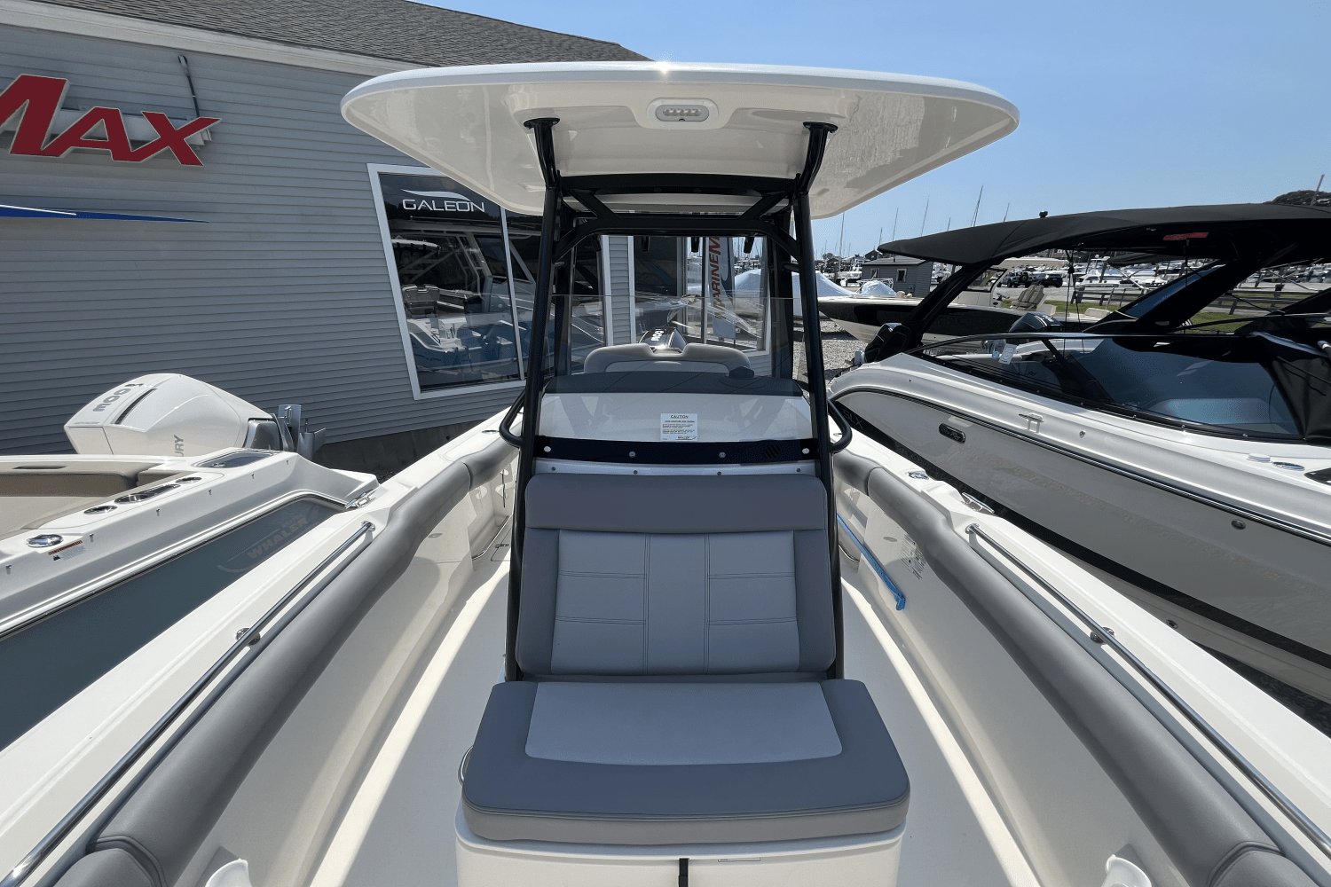 2025 Boston Whaler 230 Outrage Image Thumbnail #15