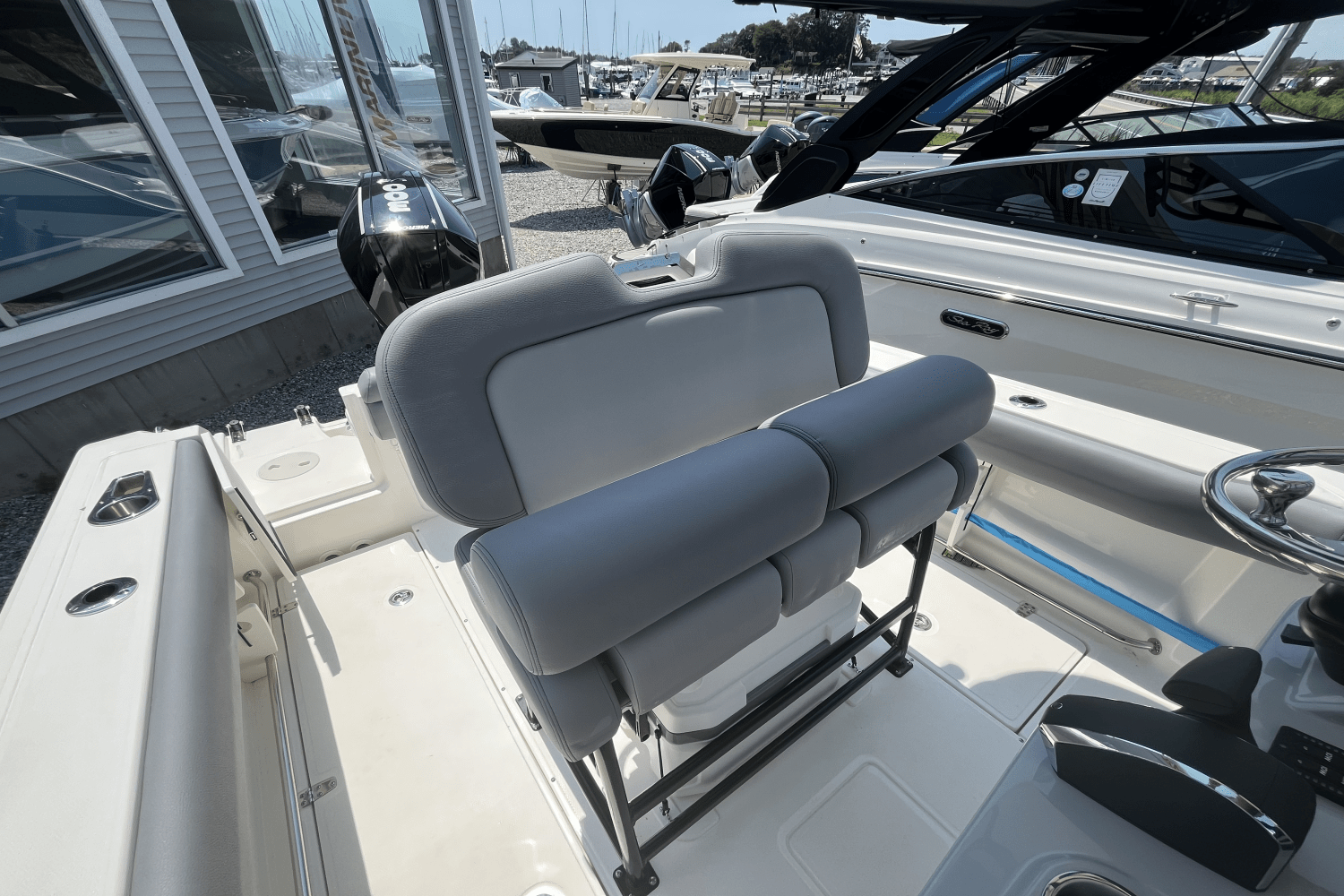 2025 Boston Whaler 230 Outrage Image Thumbnail #8