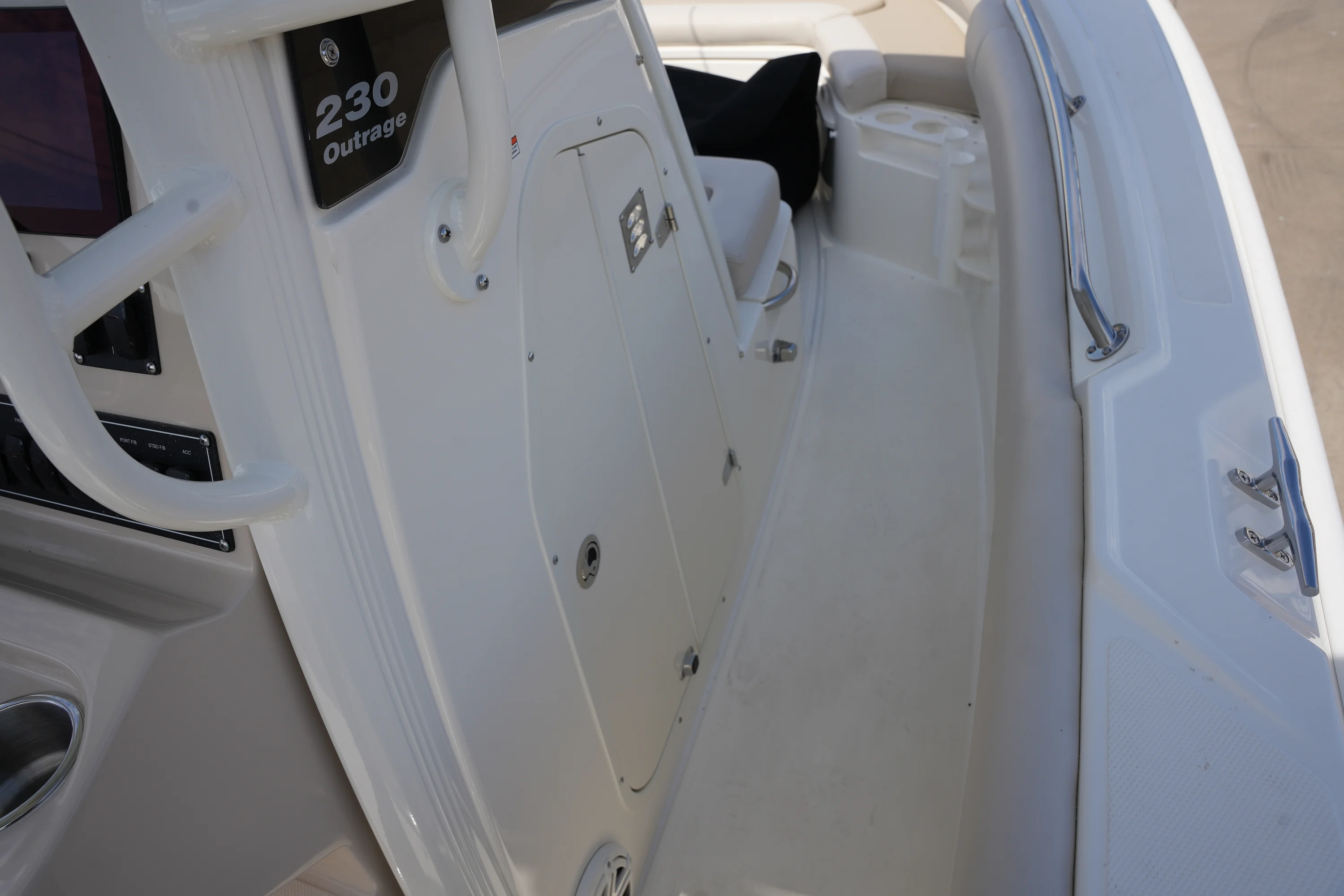 2026 Boston Whaler 230 Outrage Image Thumbnail #16