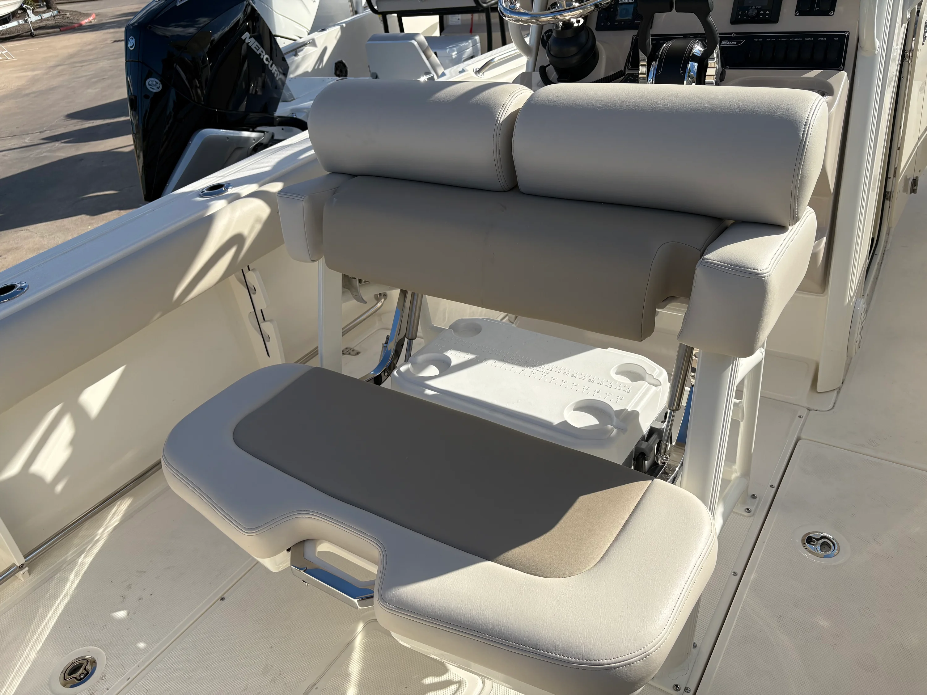 2026 Boston Whaler 230 Outrage Image Thumbnail #15