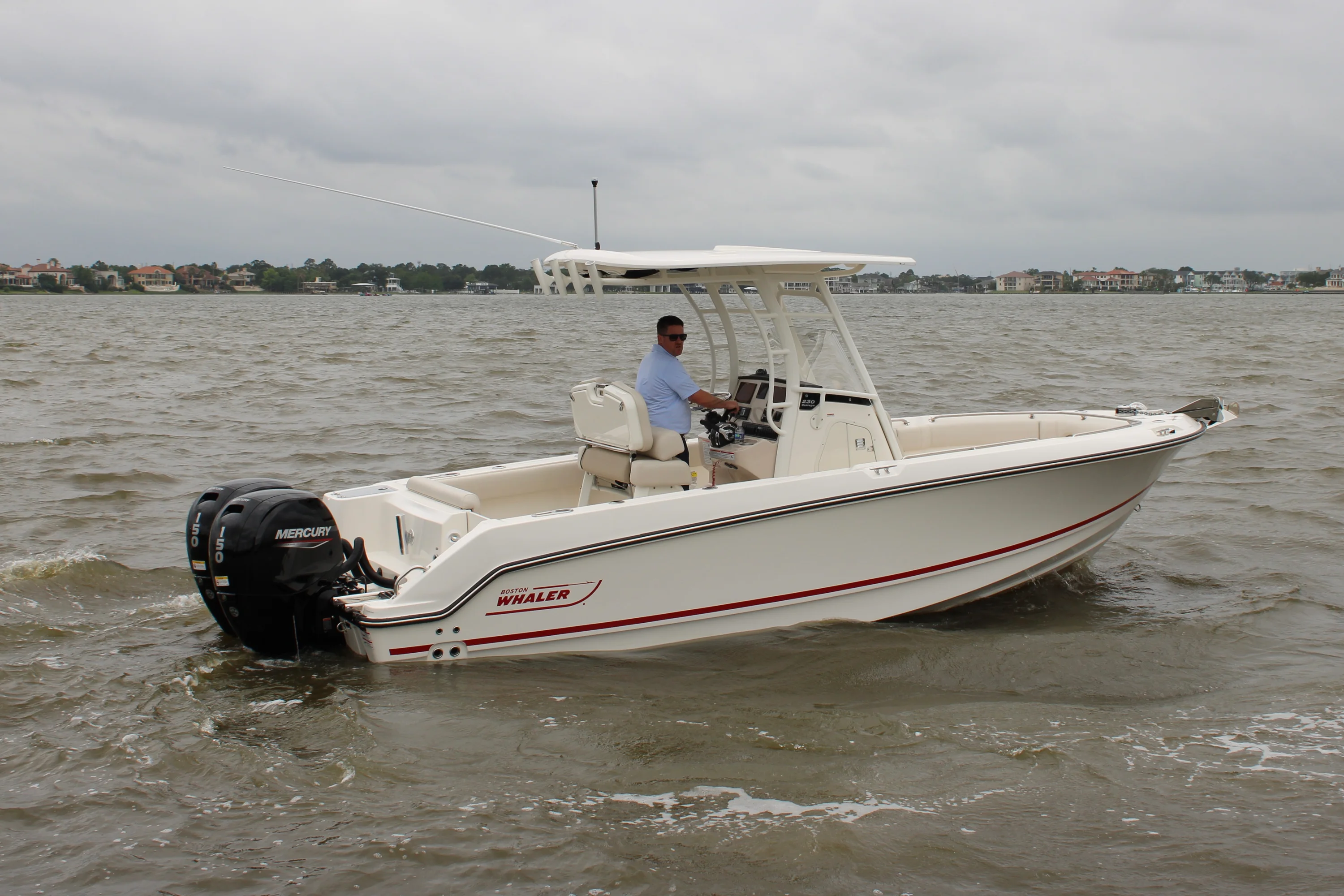 2026 Boston Whaler 230 Outrage Image Thumbnail #7
