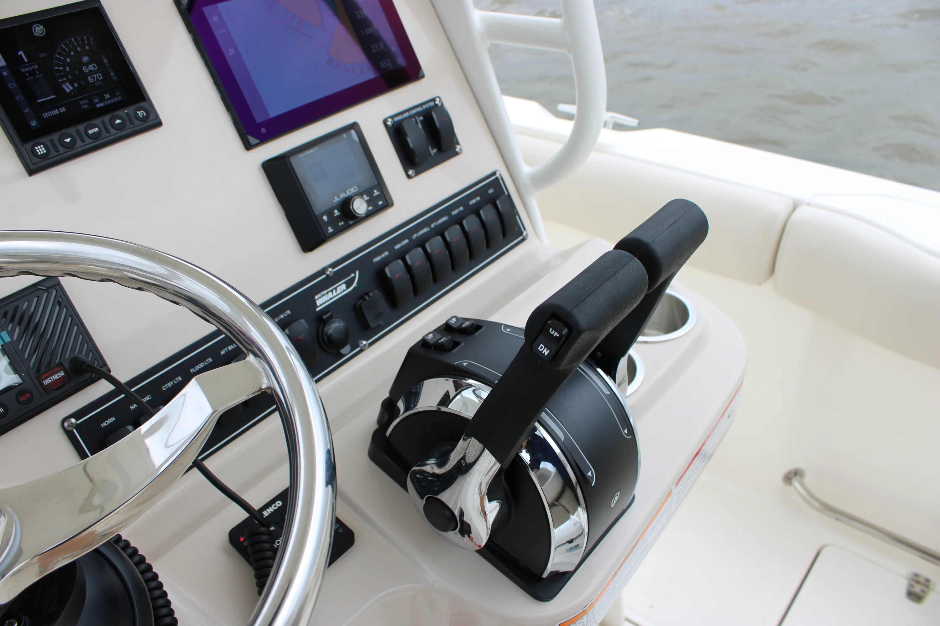 2026 Boston Whaler 230 Outrage Image Thumbnail #18