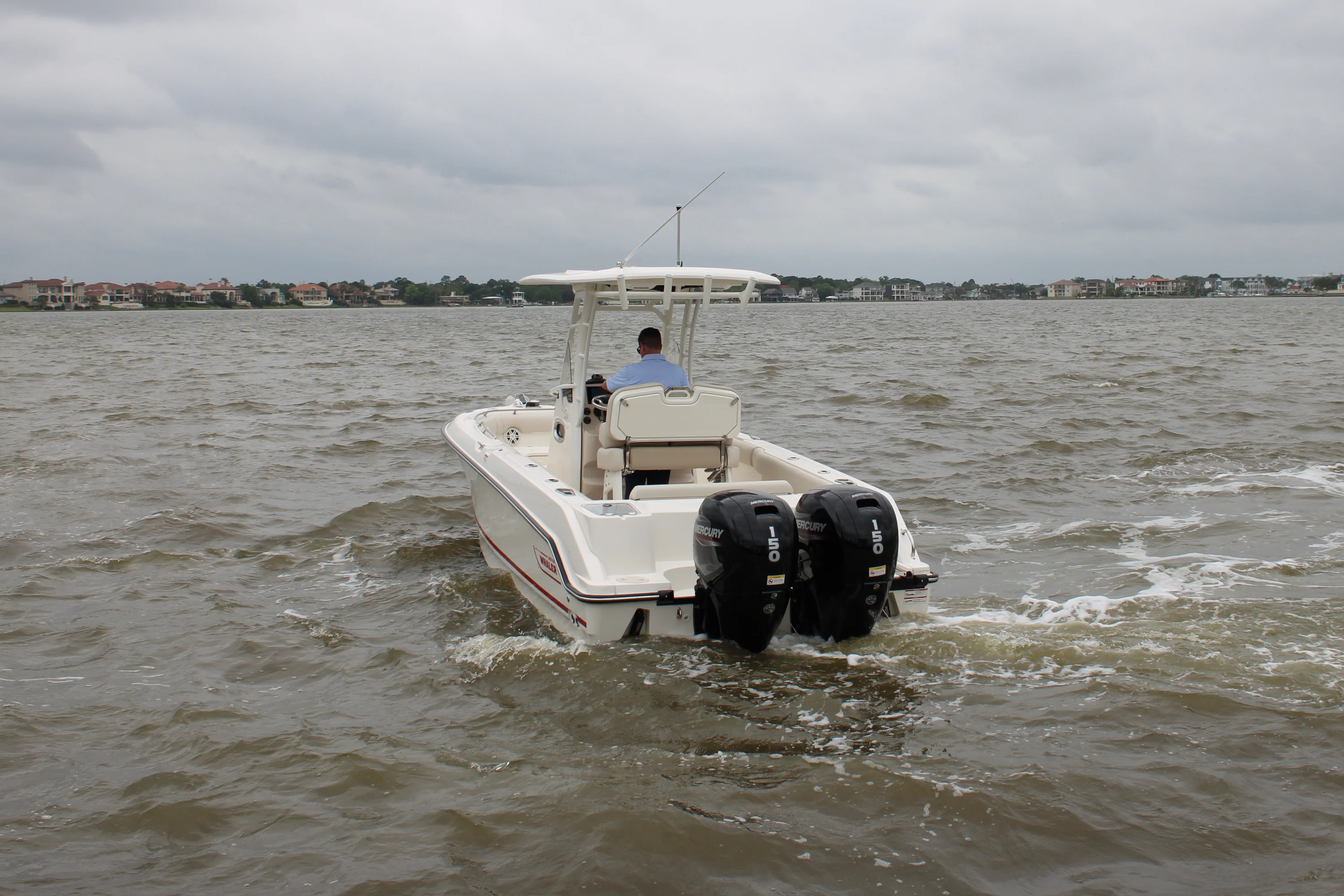 2026 Boston Whaler 230 Outrage Image Thumbnail #10