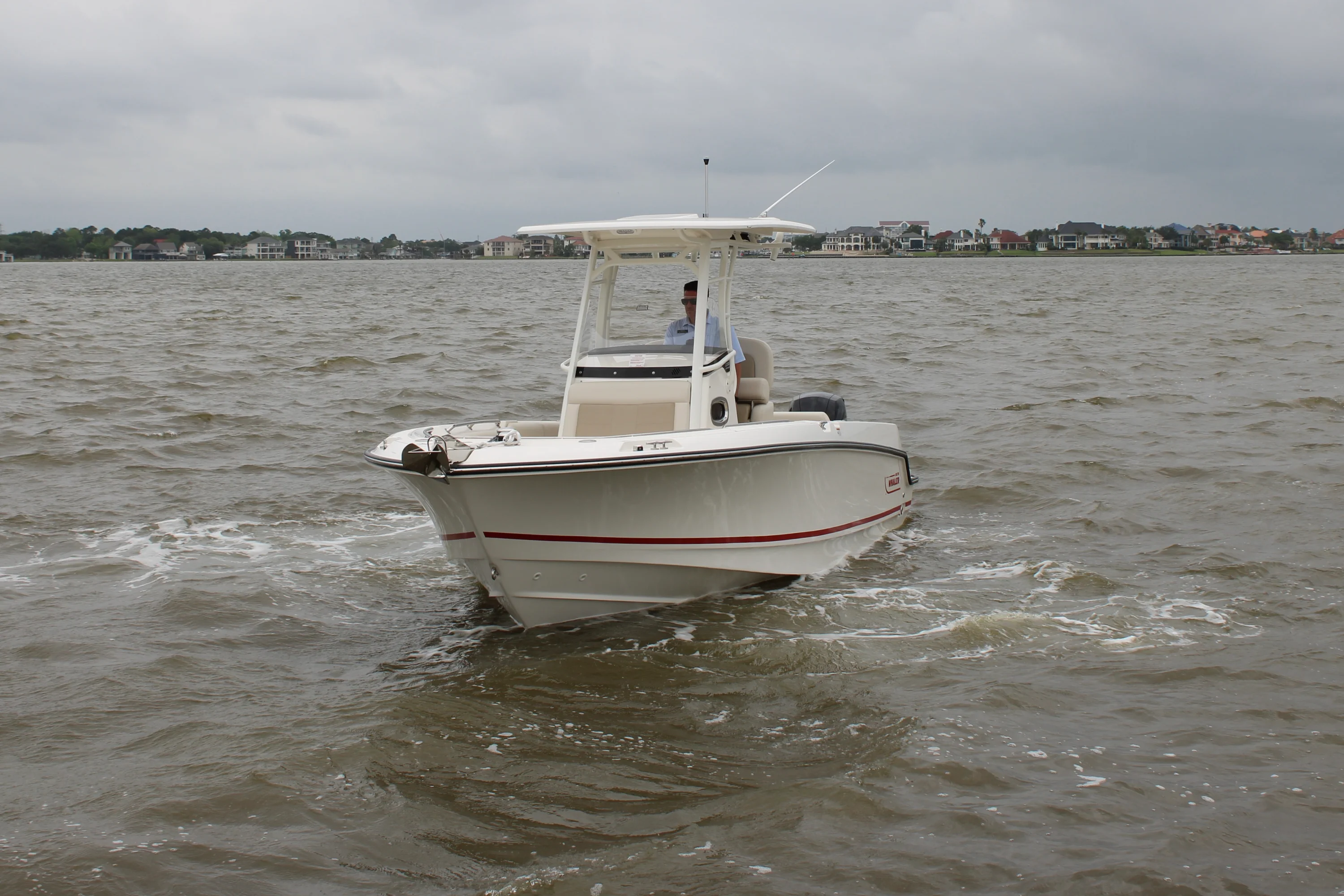 2026 Boston Whaler 230 Outrage Image Thumbnail #2