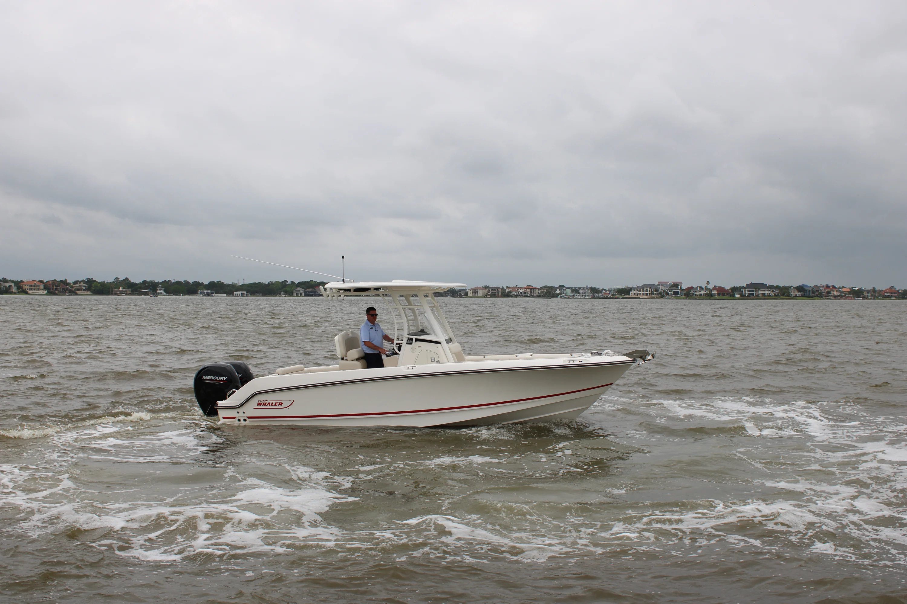 2026 Boston Whaler 230 Outrage Image Thumbnail #8
