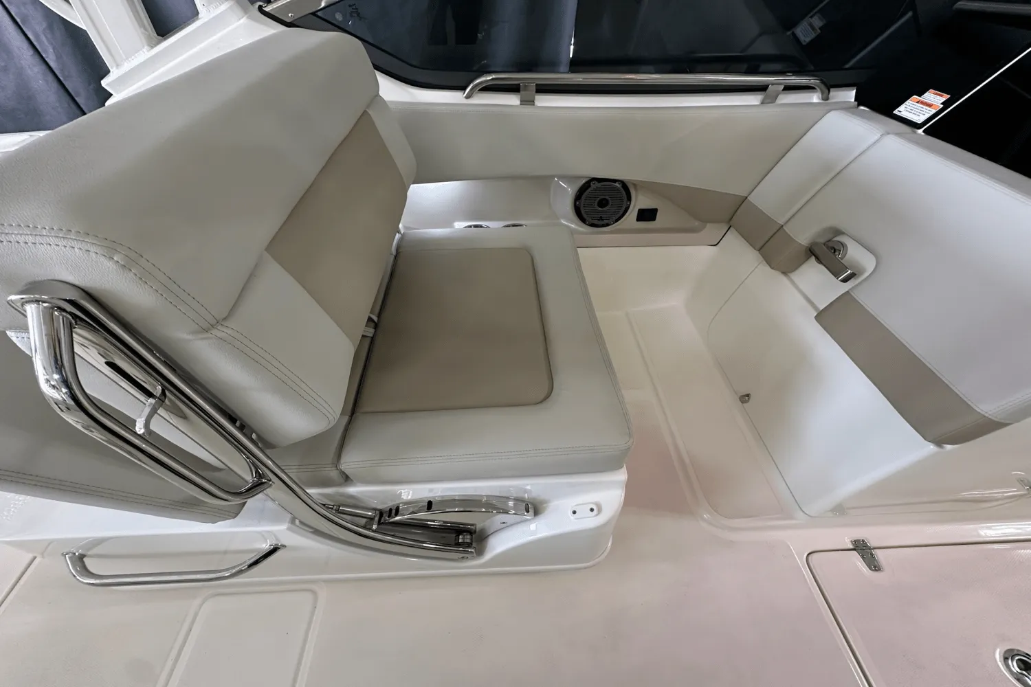 2025 Boston Whaler 240 Vantage Image Thumbnail #42