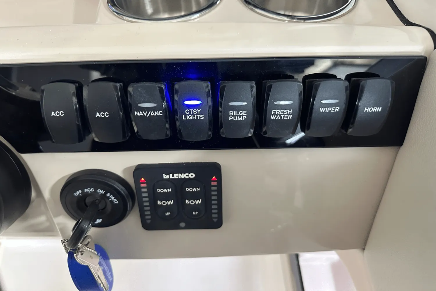 2025 Boston Whaler 240 Vantage Image Thumbnail #73