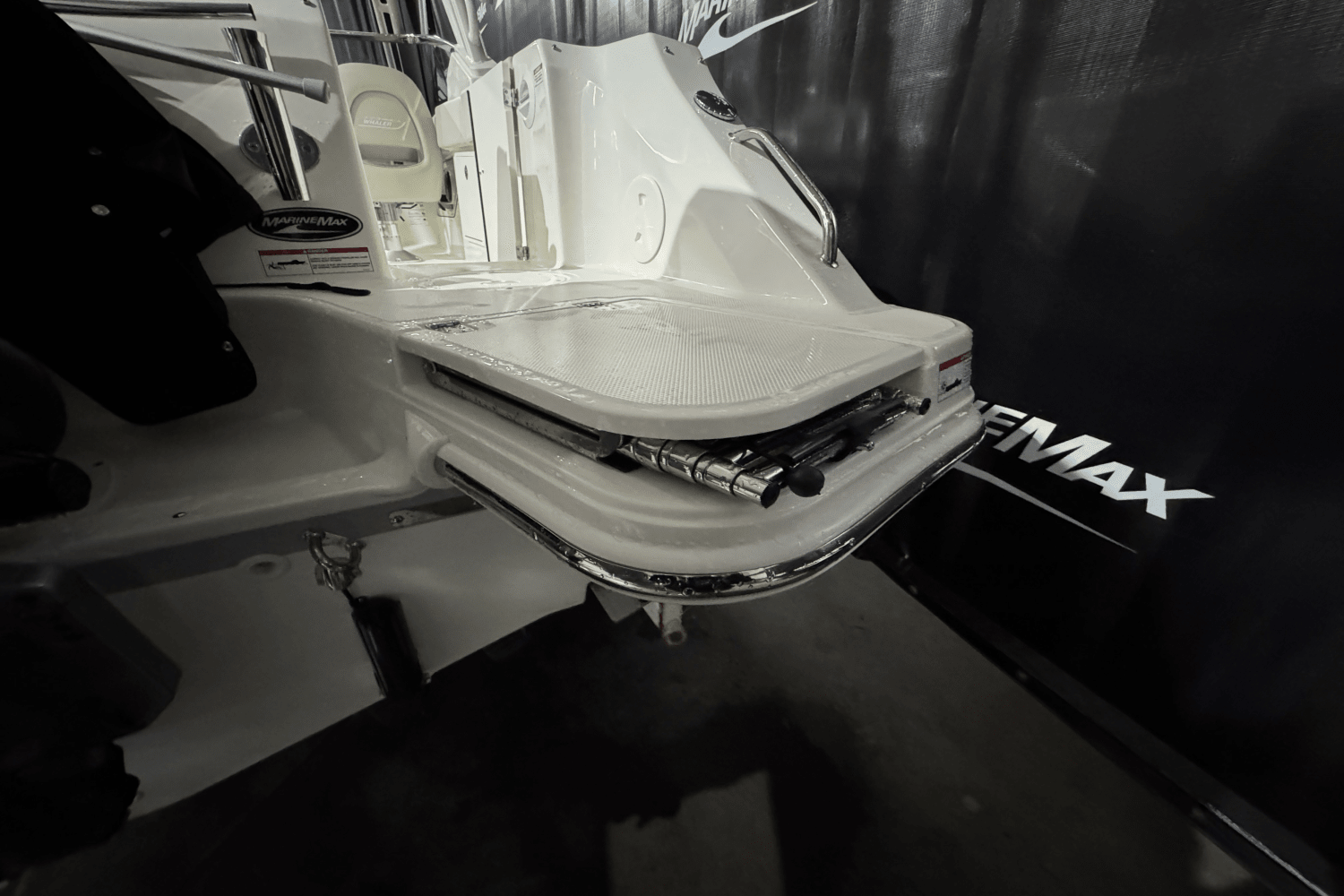 2025 Boston Whaler 240 Vantage Image Thumbnail #6