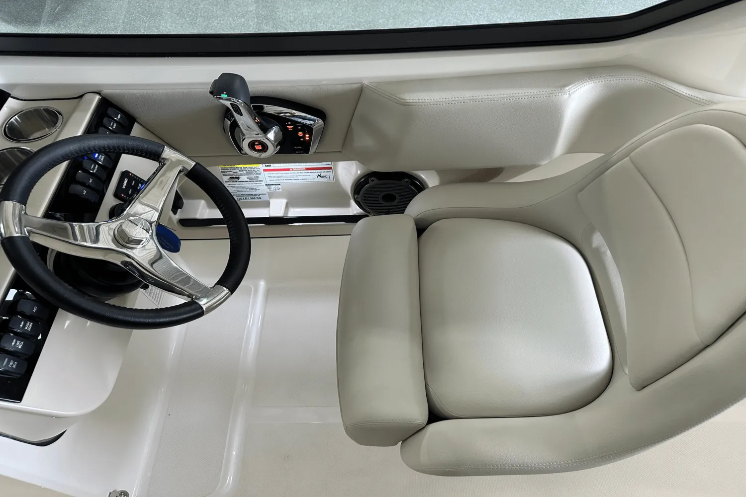 2025 Boston Whaler 240 Vantage Image Thumbnail #67