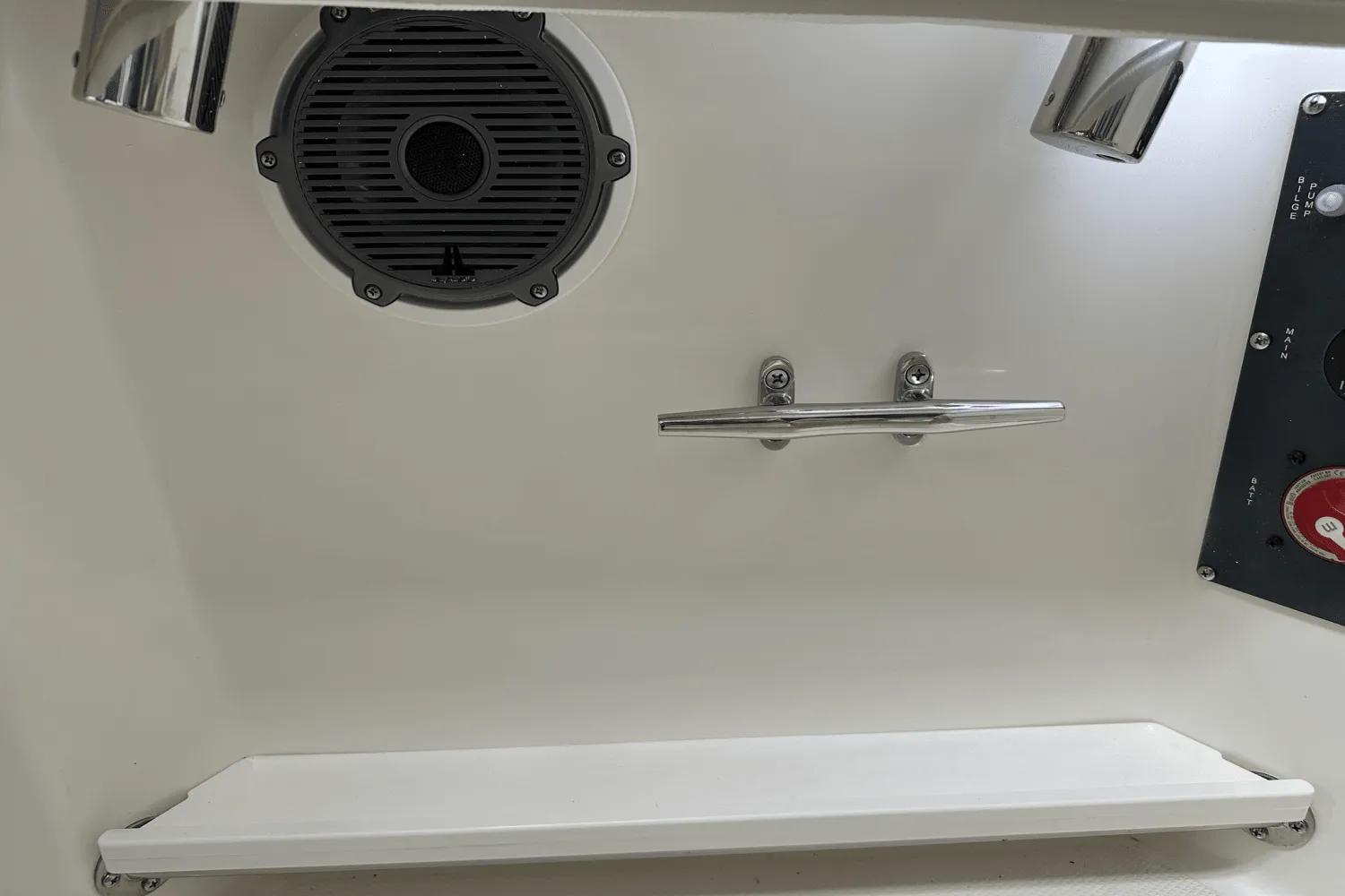 2025 Boston Whaler 240 Vantage Image Thumbnail #25