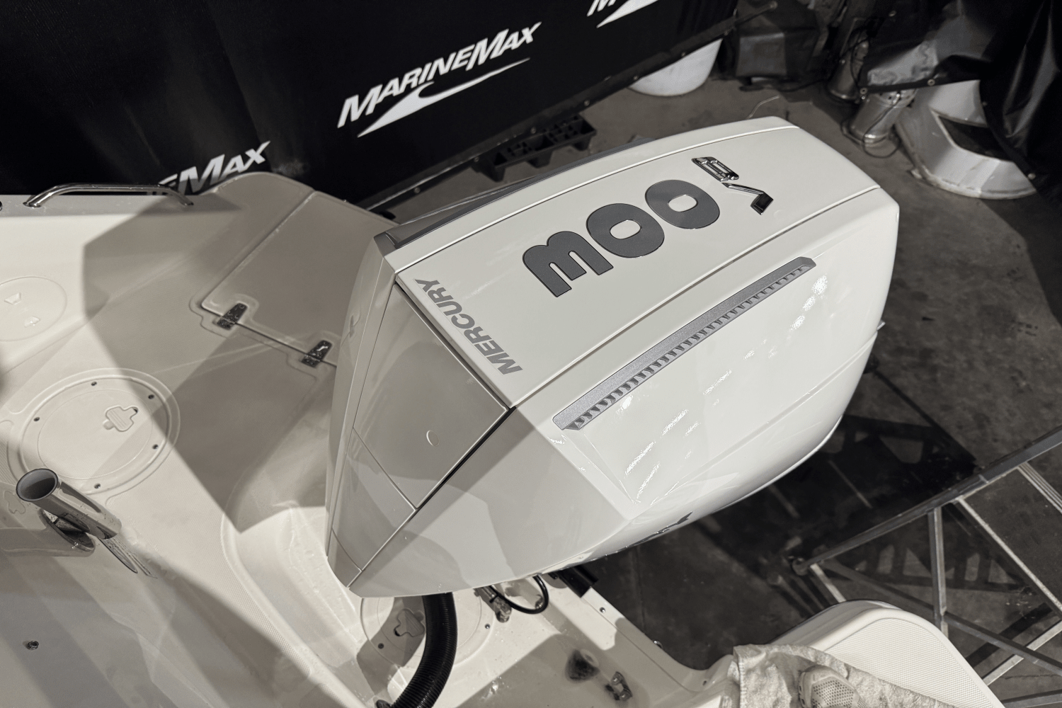 2025 Boston Whaler 240 Vantage Image Thumbnail #5