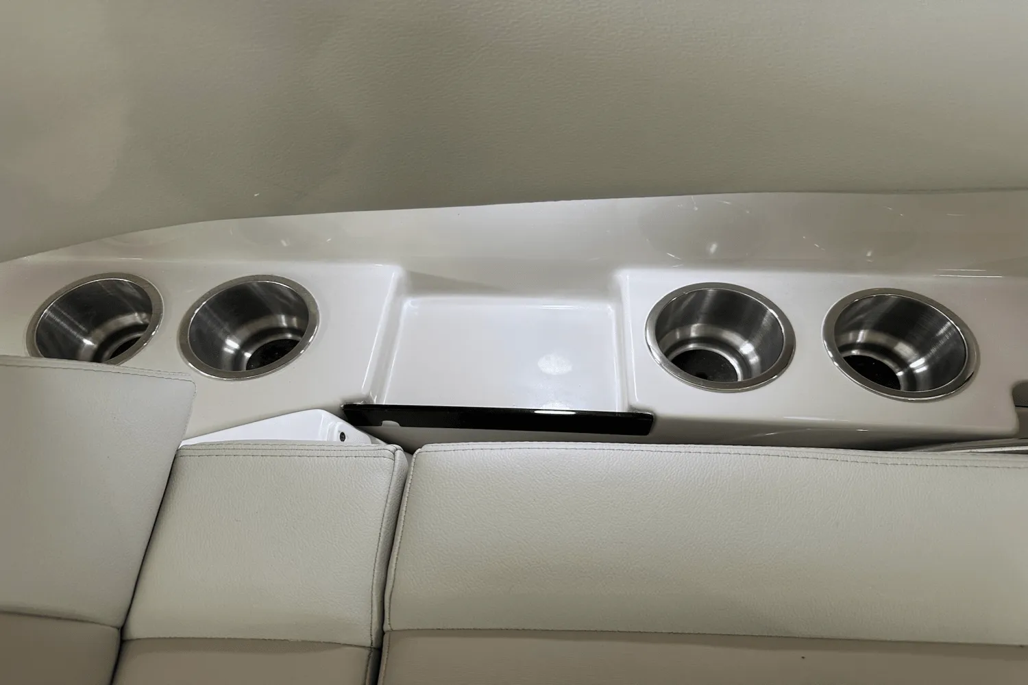 2025 Boston Whaler 240 Vantage Image Thumbnail #50