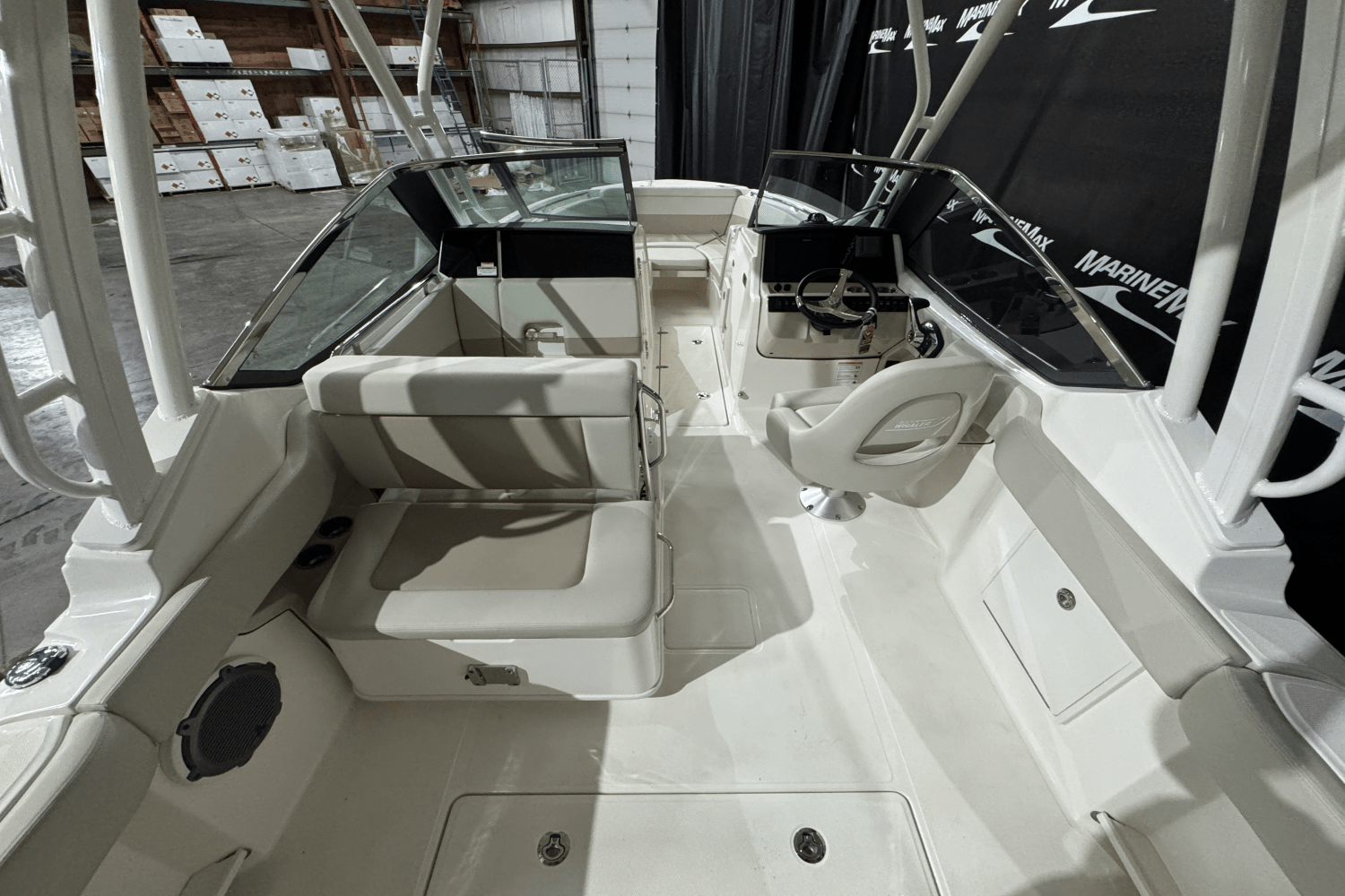 2025 Boston Whaler 240 Vantage Image Thumbnail #10