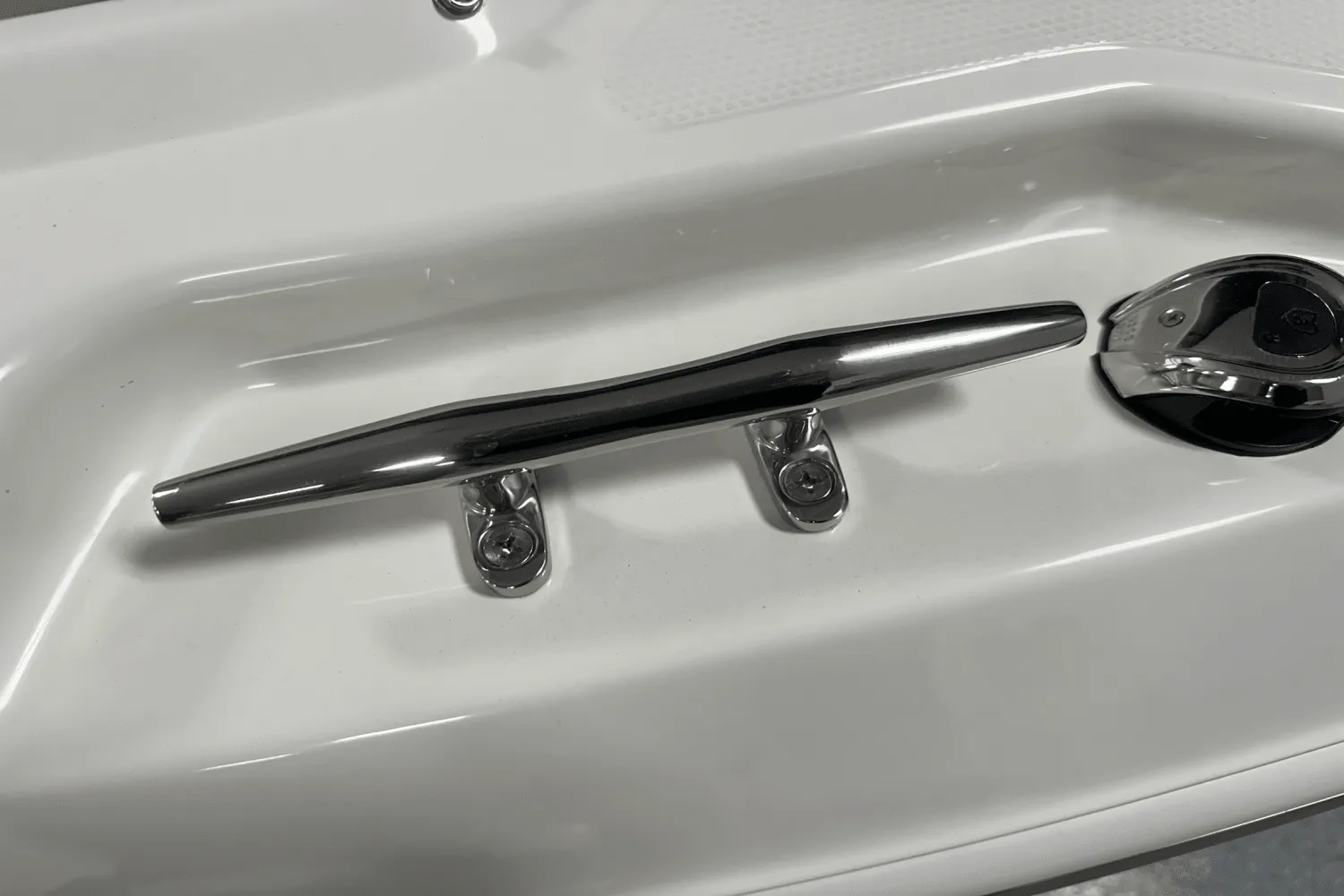 2025 Boston Whaler 240 Vantage Image Thumbnail #15