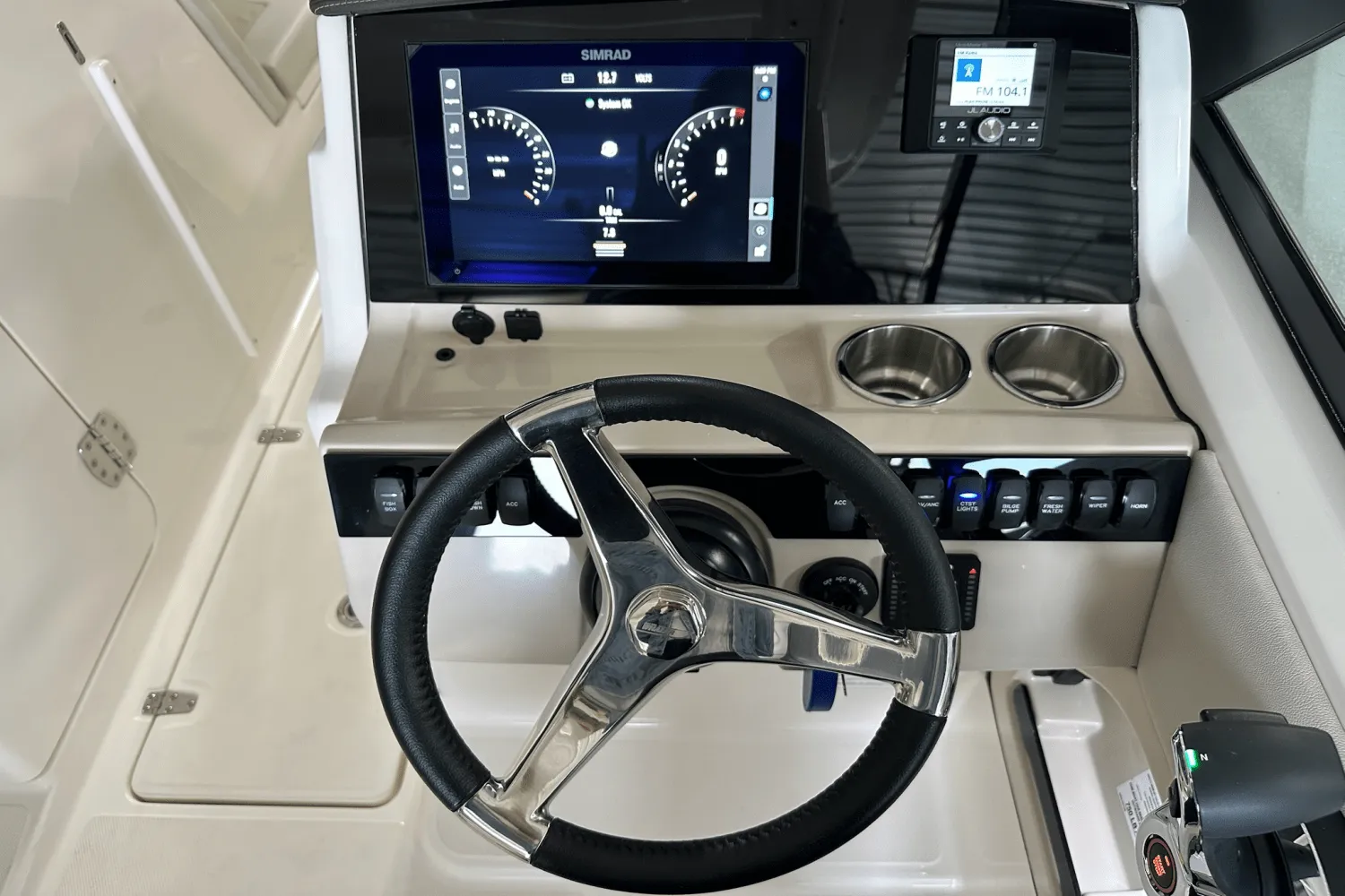 2025 Boston Whaler 240 Vantage Image Thumbnail #70