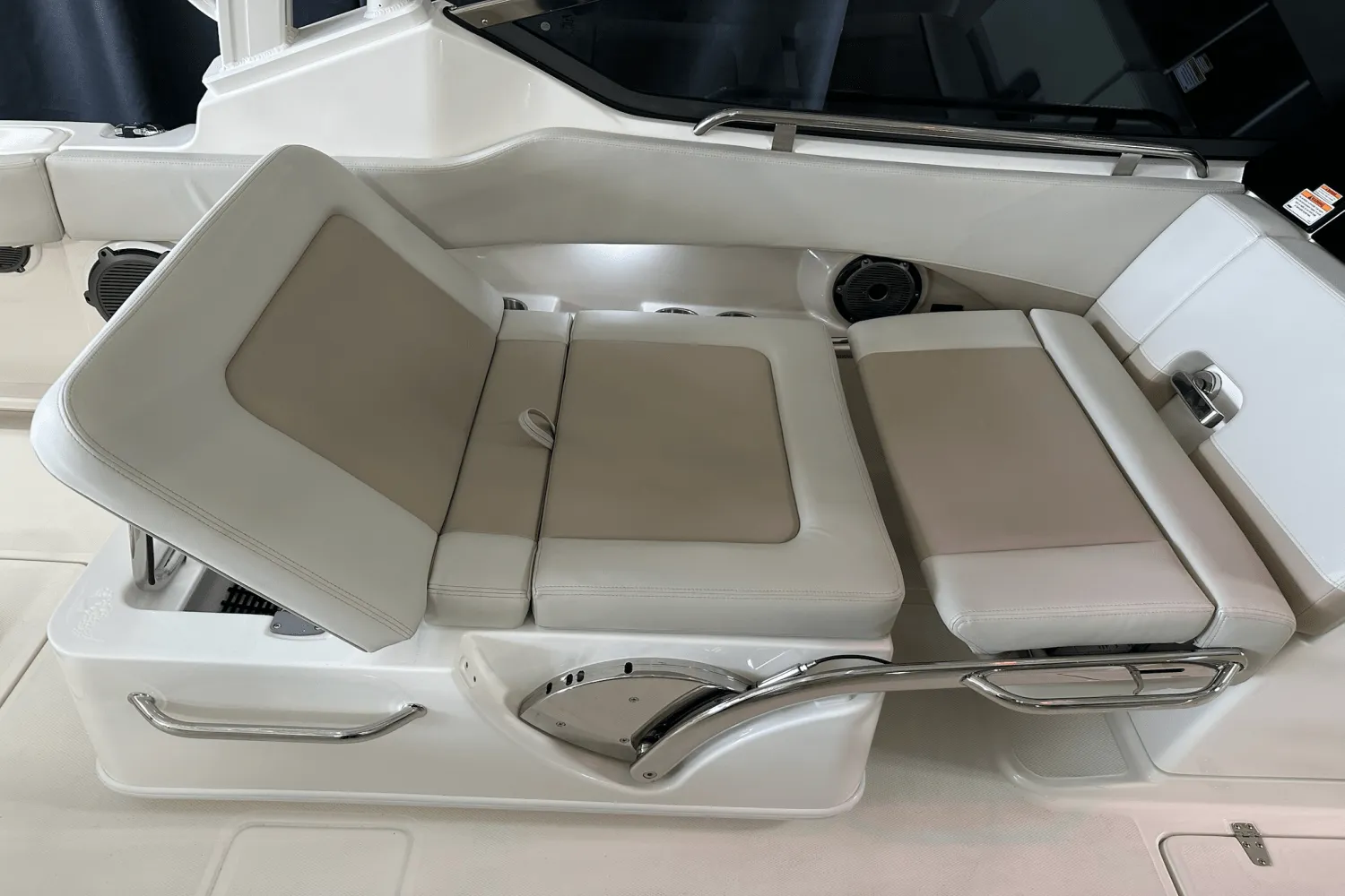 2025 Boston Whaler 240 Vantage Image Thumbnail #49