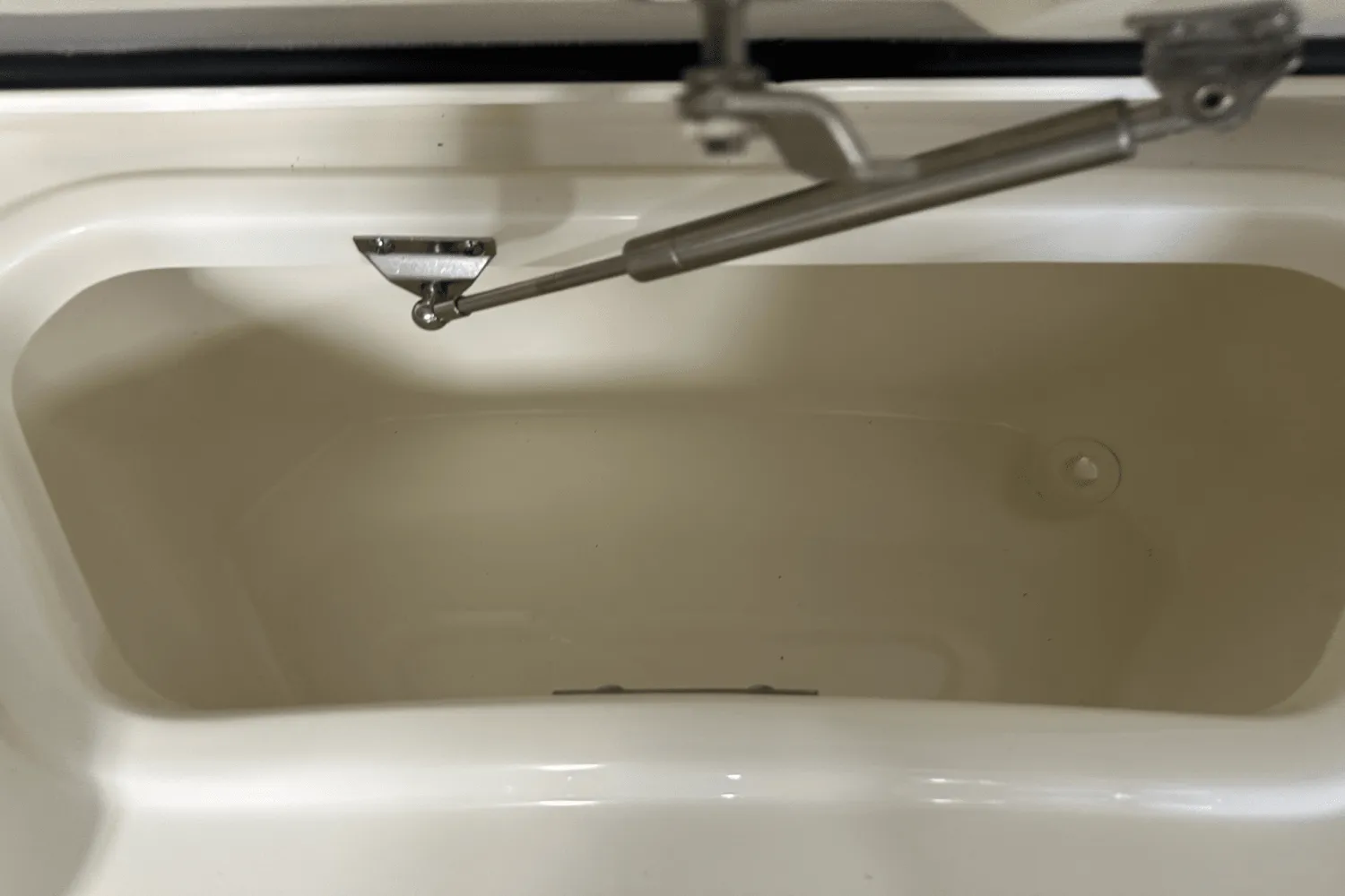 2025 Boston Whaler 240 Vantage Image Thumbnail #97