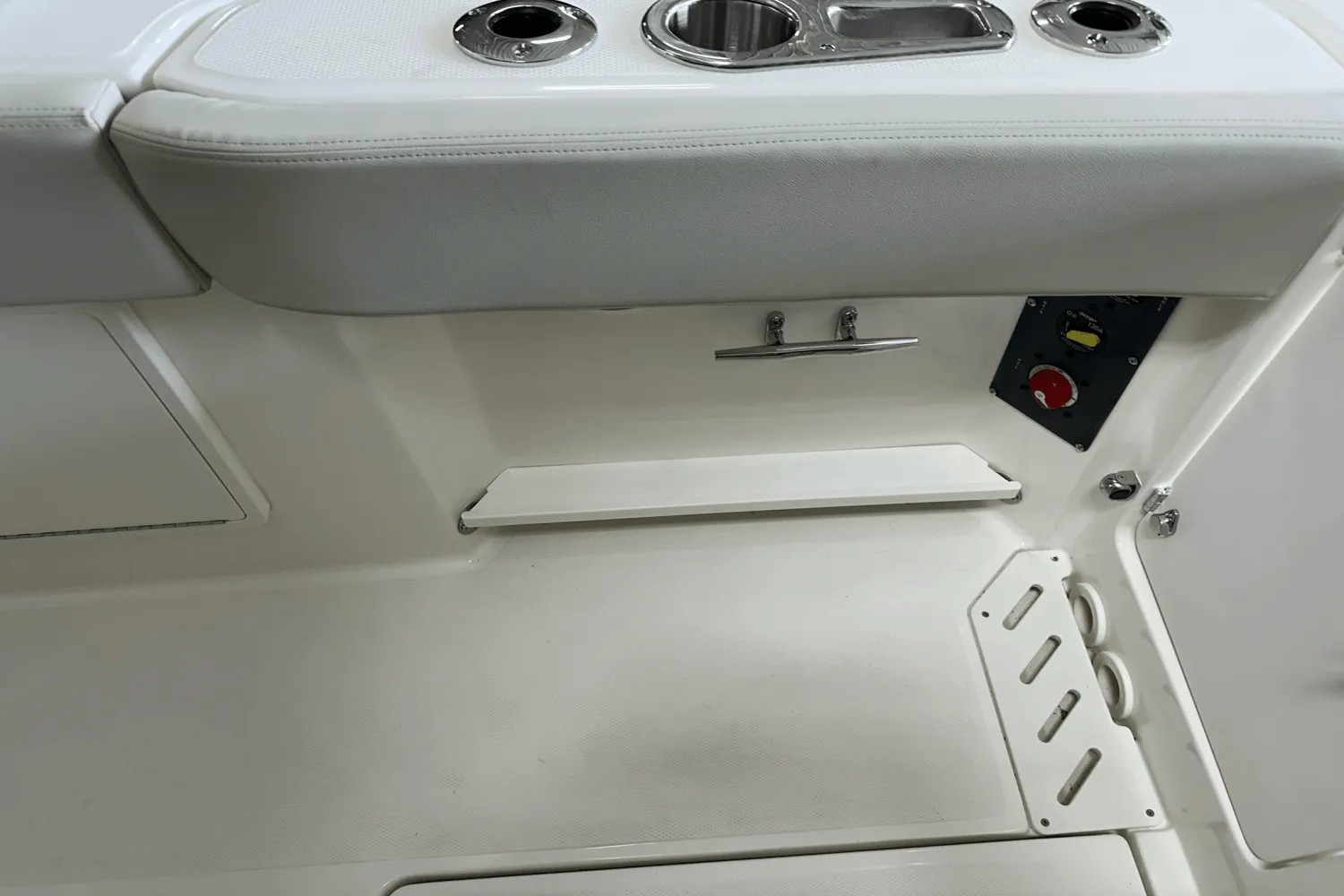 2025 Boston Whaler 240 Vantage Image Thumbnail #24